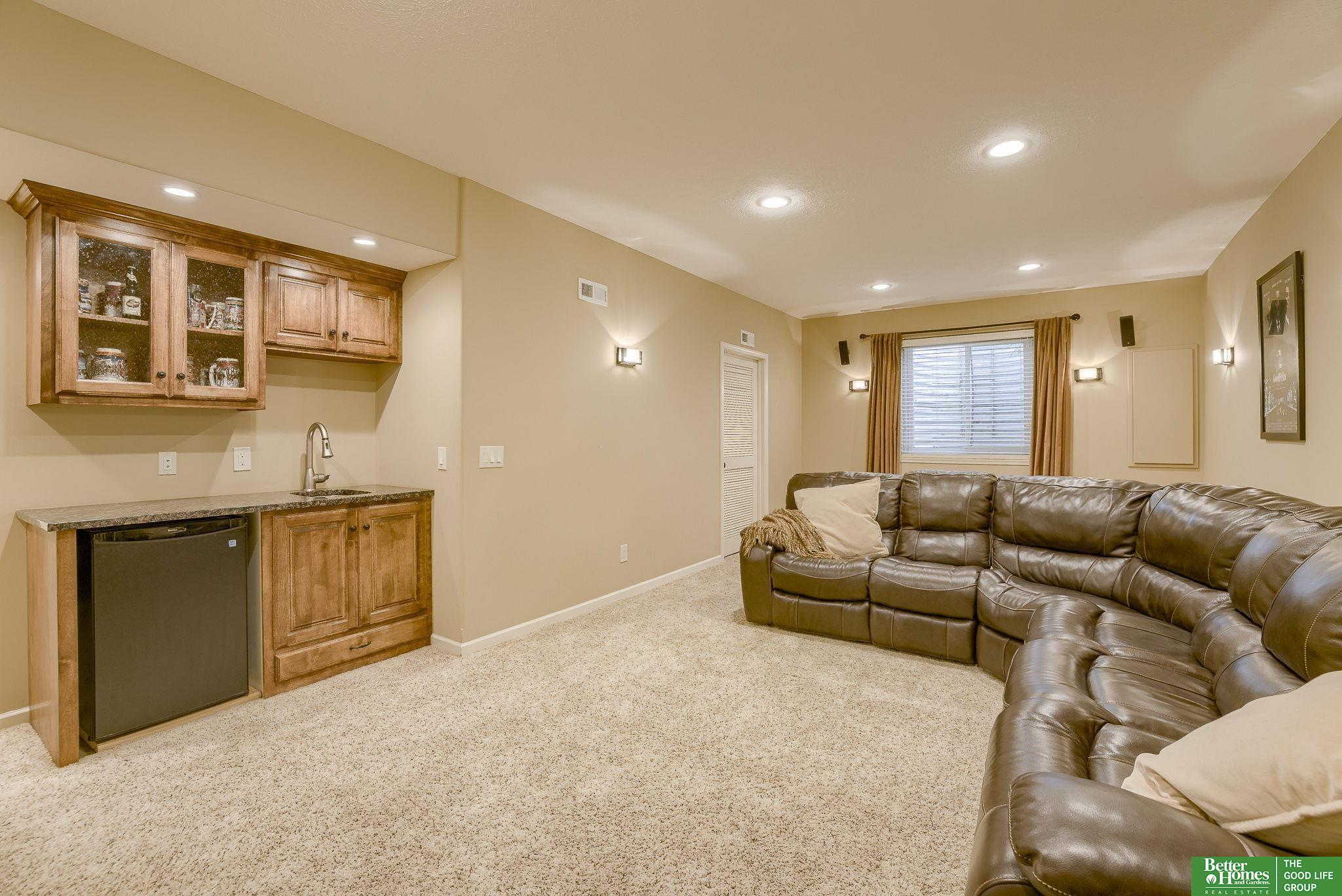 8010 Azule Circle