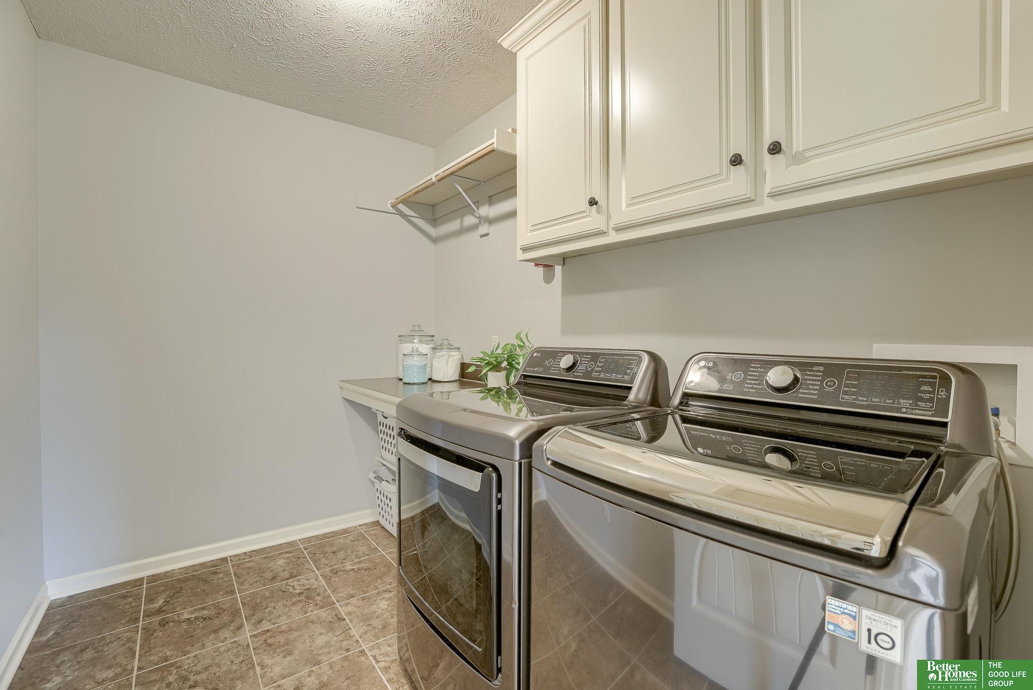 8010 Azule Circle