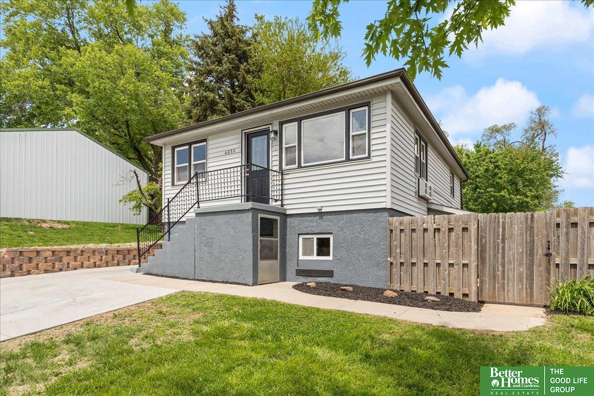 4656 Orchard Avenue