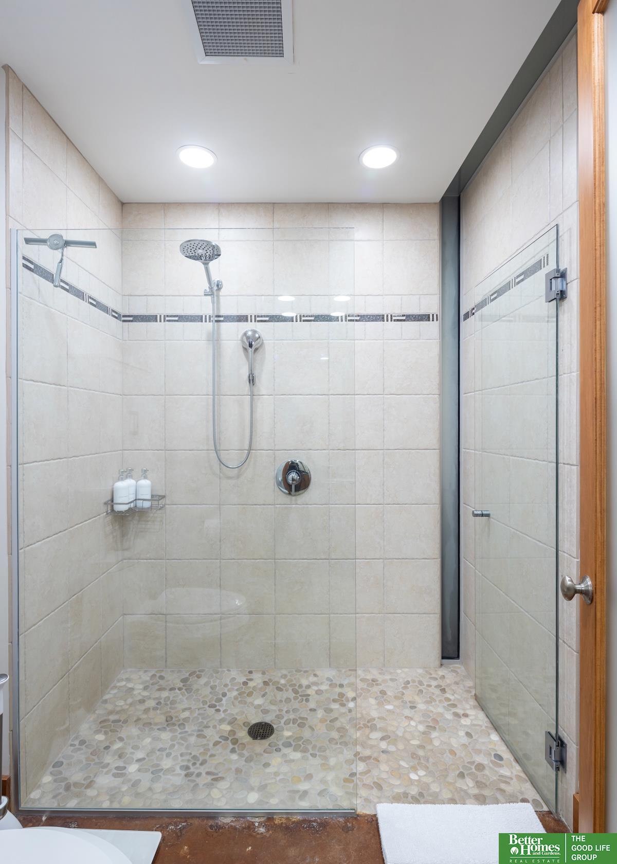 1502 Jones Street # 307