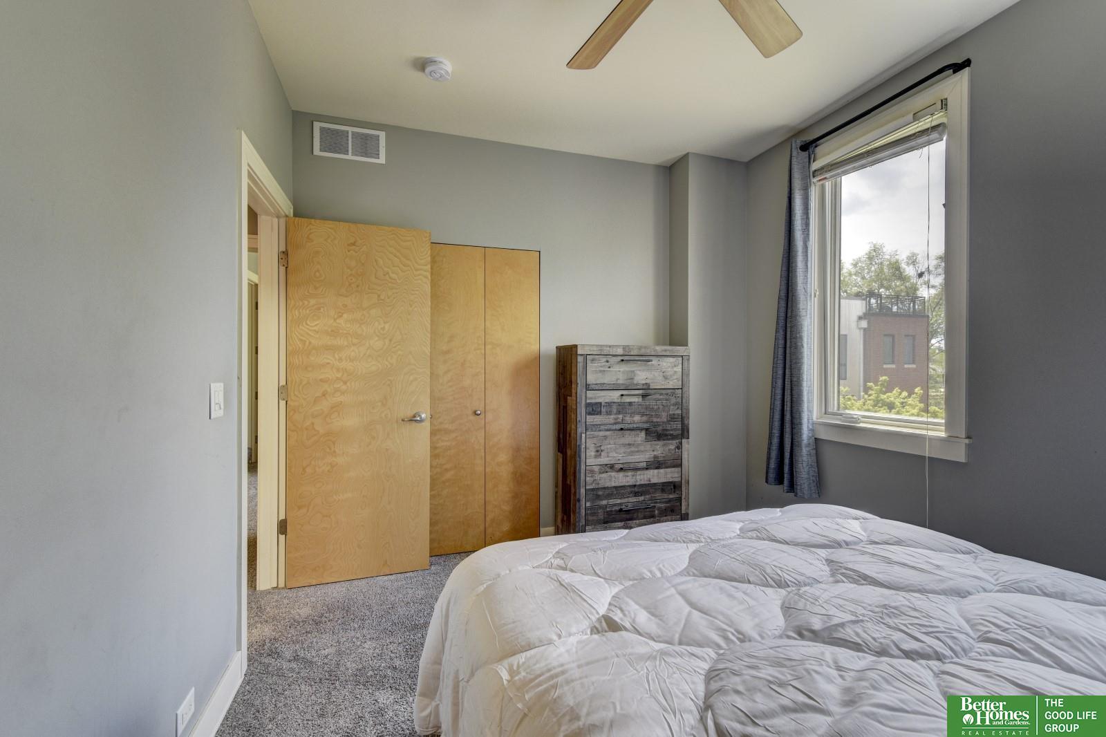 913 S 10 Court