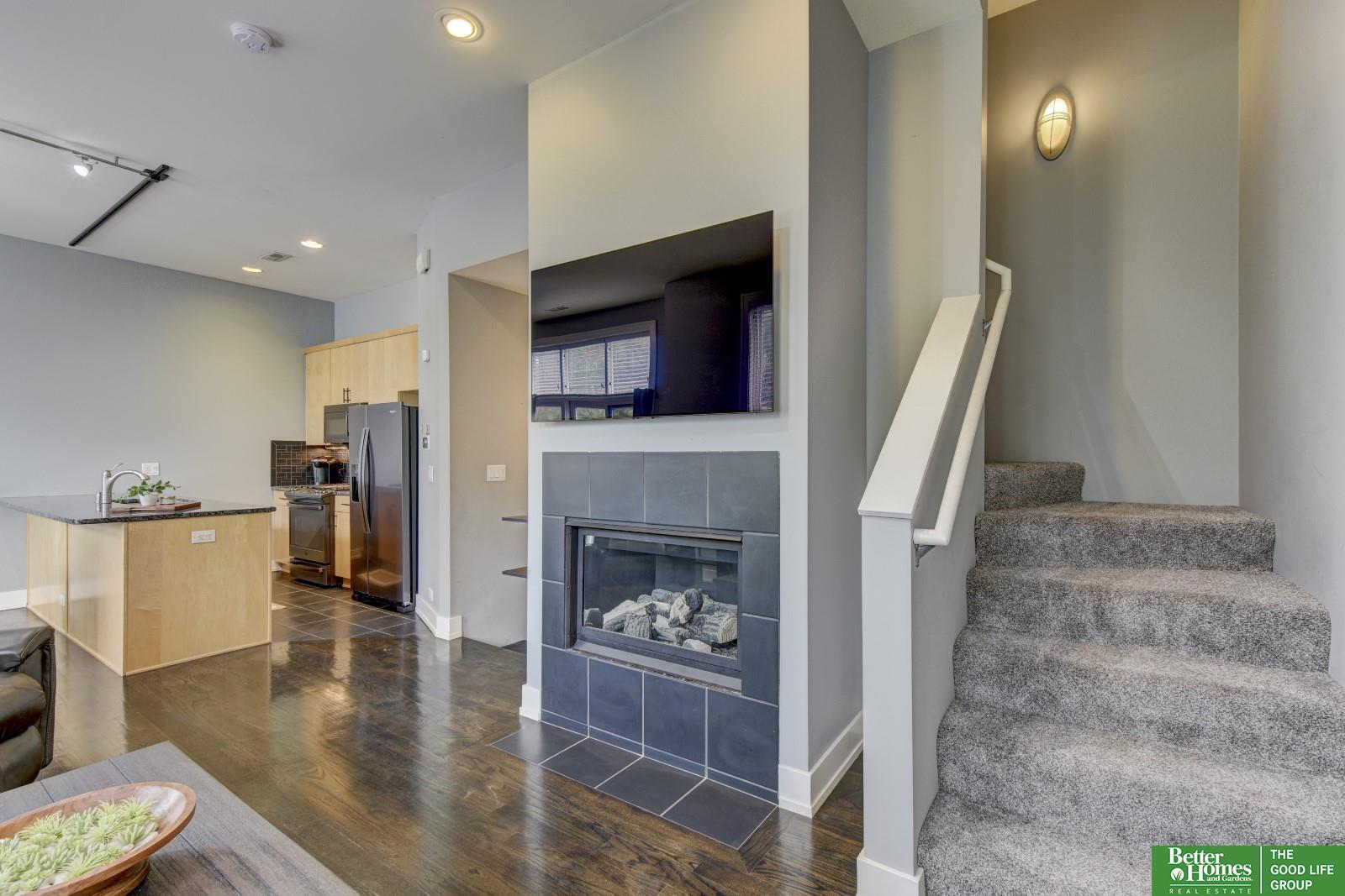 913 S 10 Court
