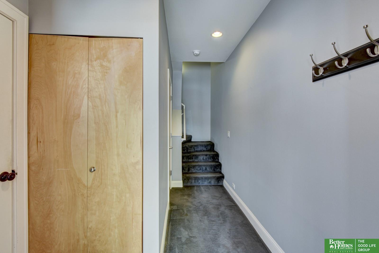 913 S 10 Court