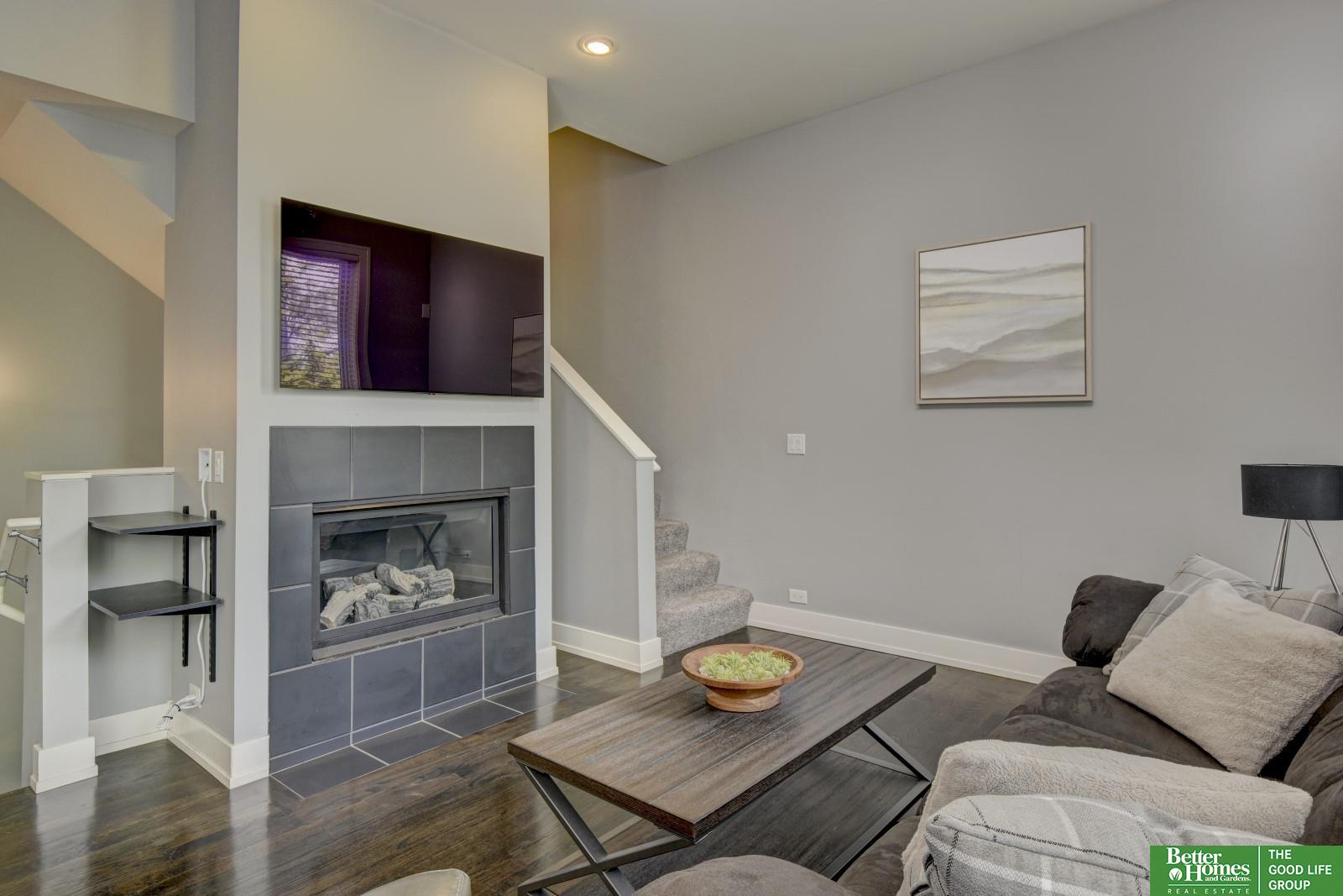 913 S 10 Court