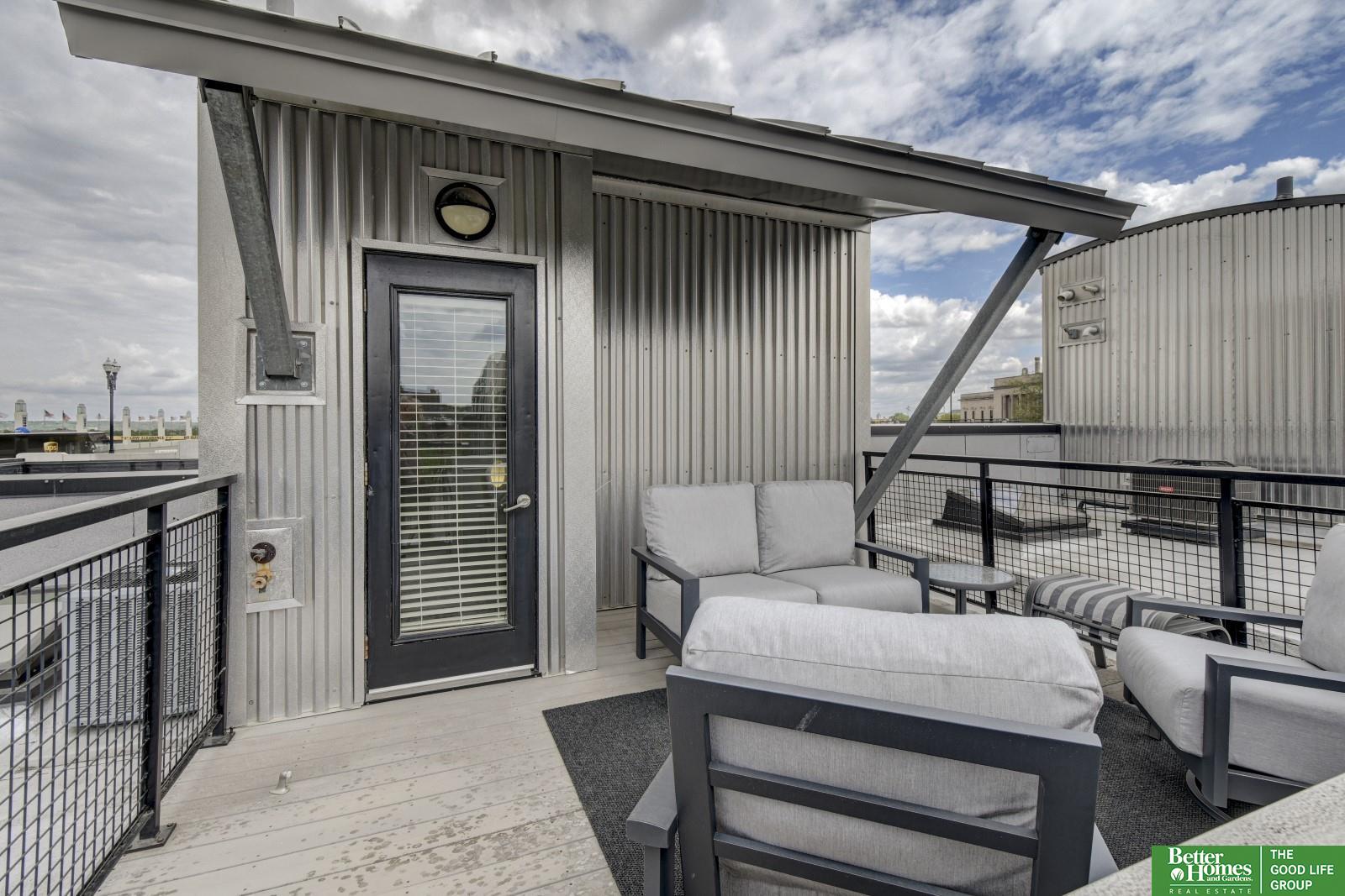 913 S 10 Court