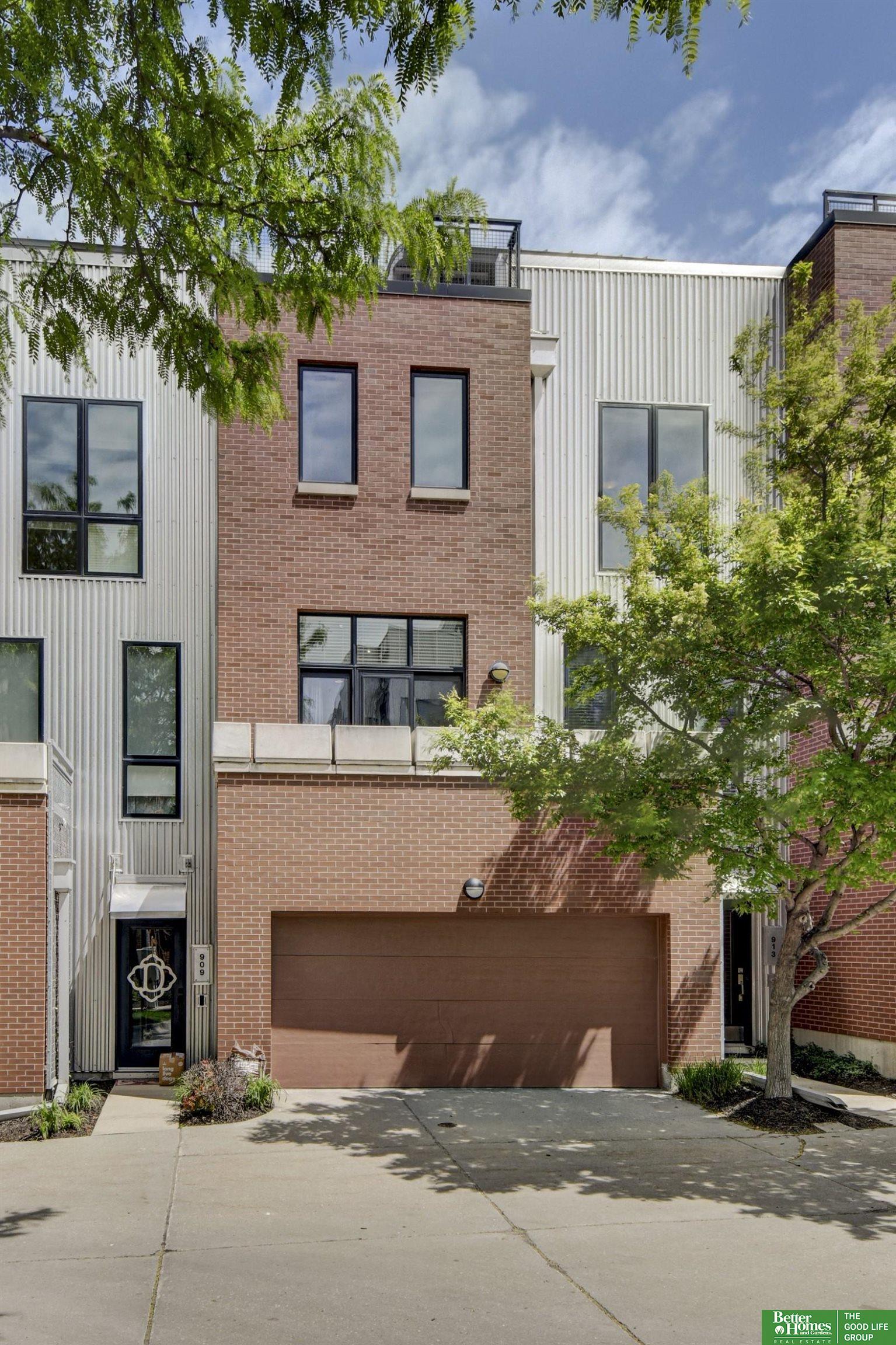 913 S 10 Court