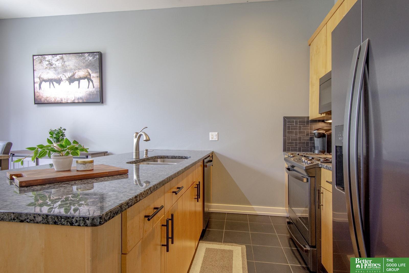 913 S 10 Court