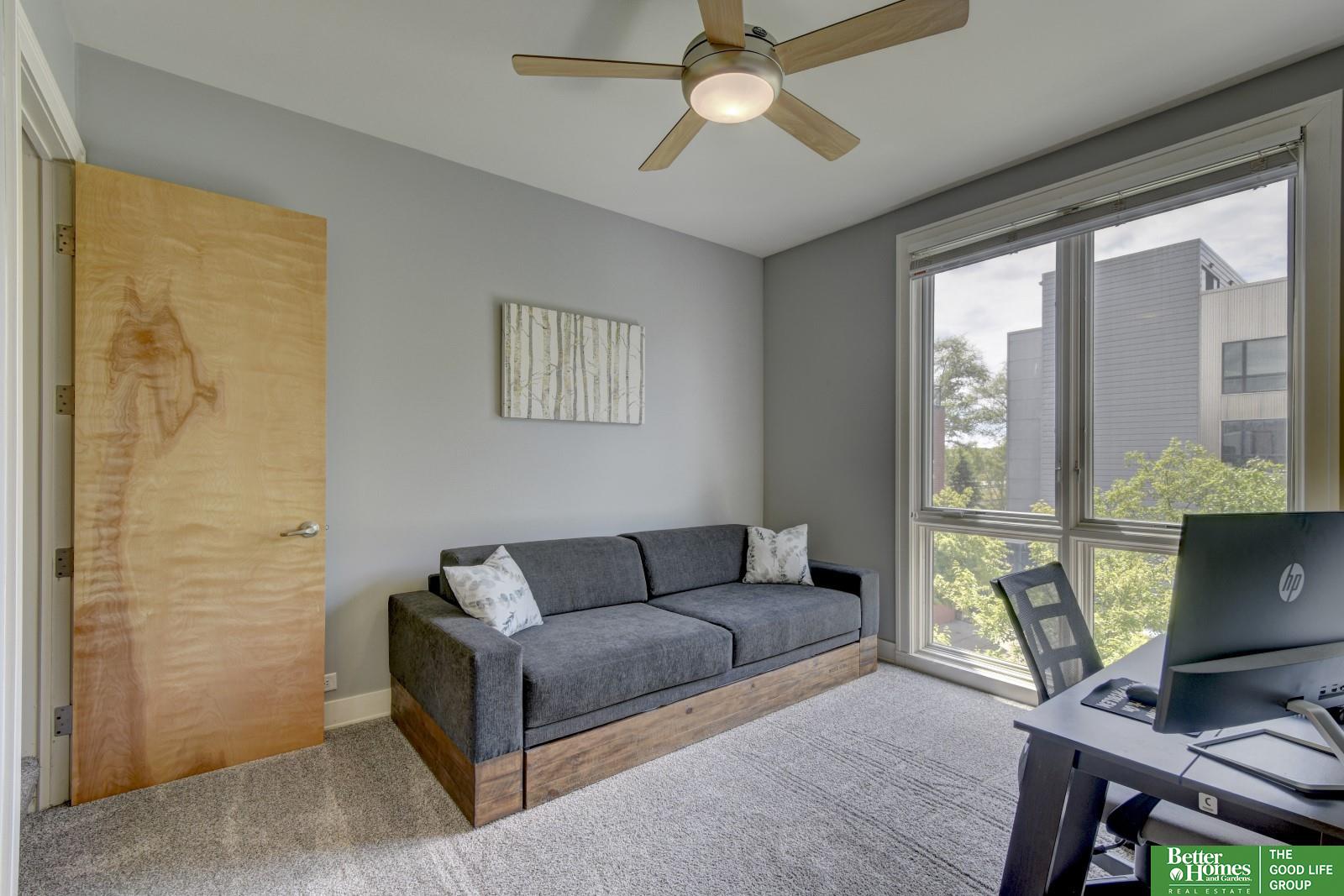 913 S 10 Court