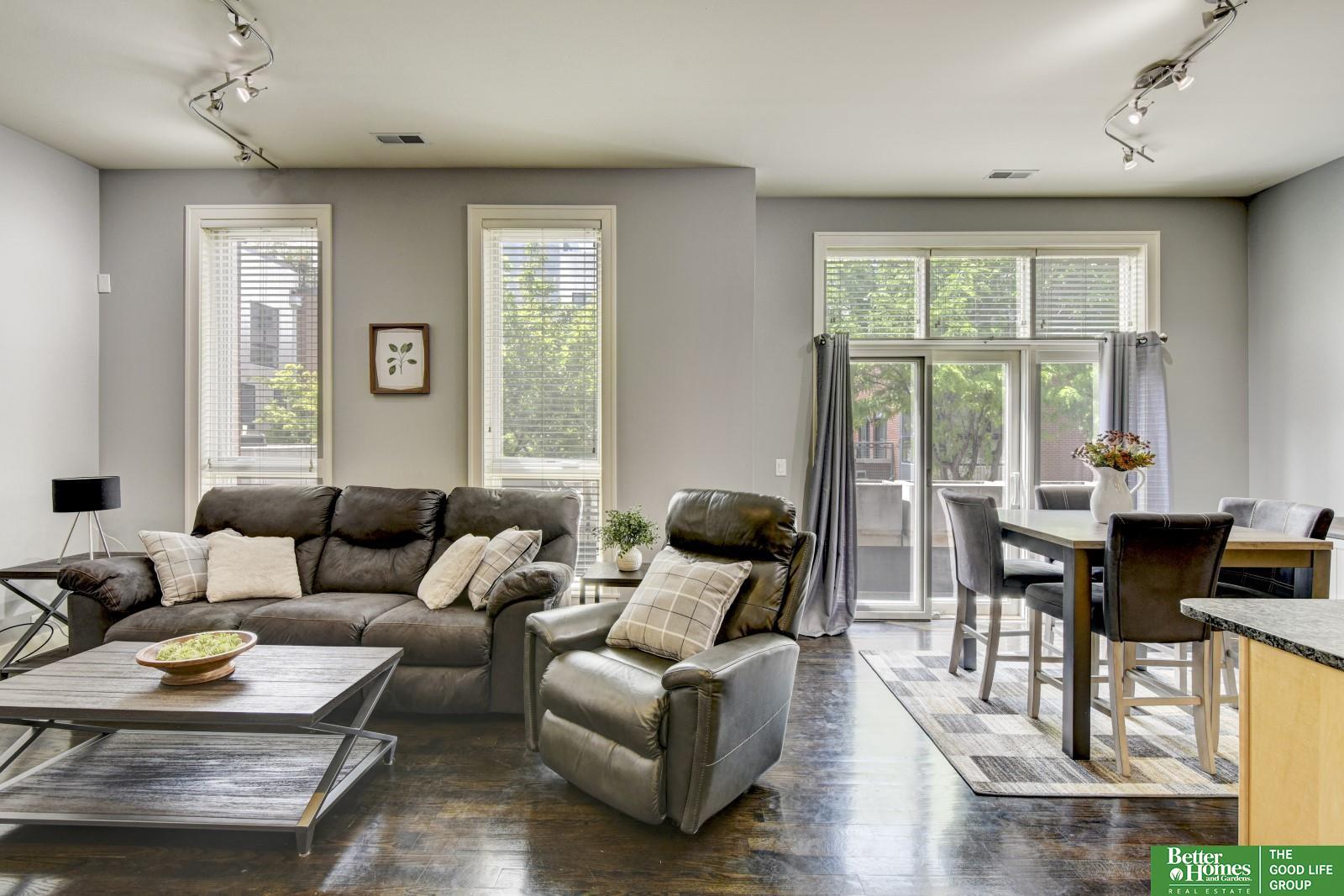 913 S 10 Court