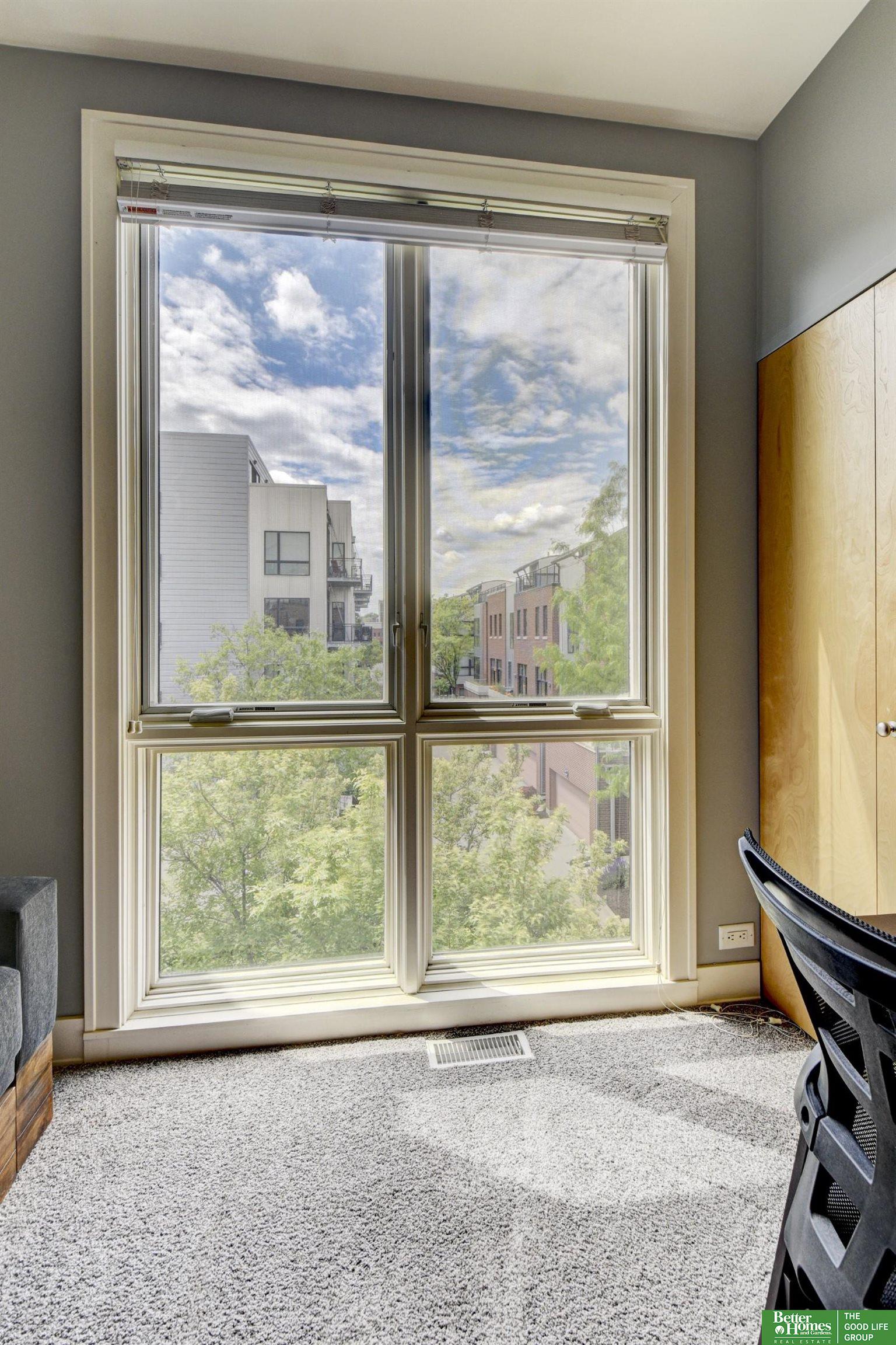 913 S 10 Court
