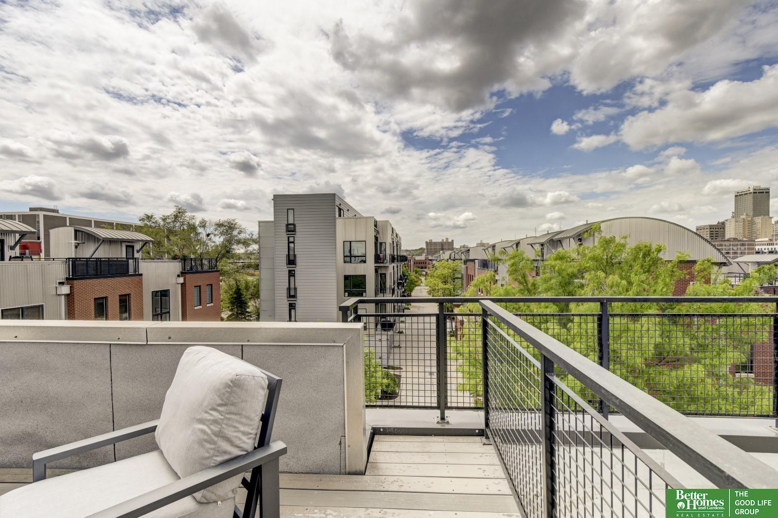 913 S 10 Court