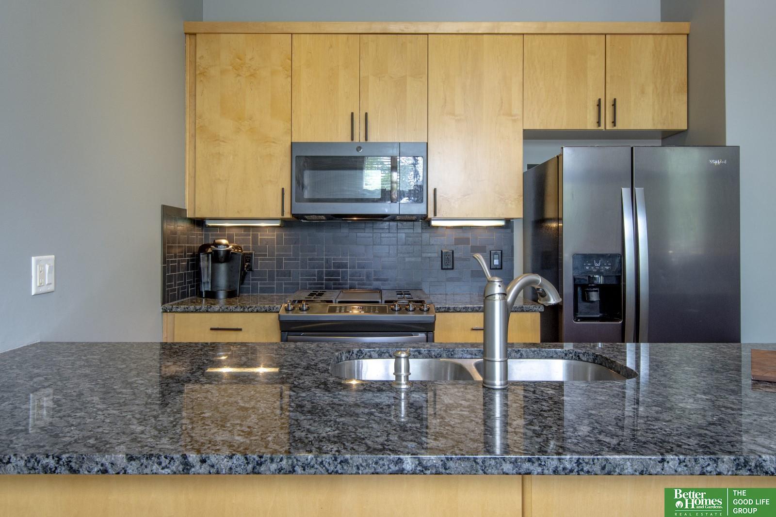 913 S 10 Court