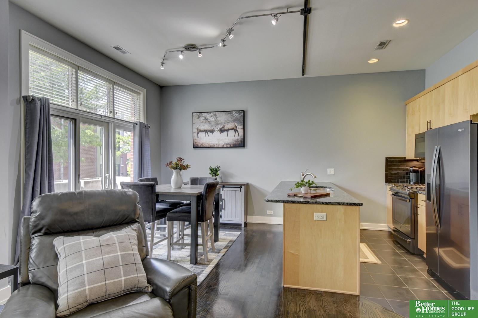 913 S 10 Court