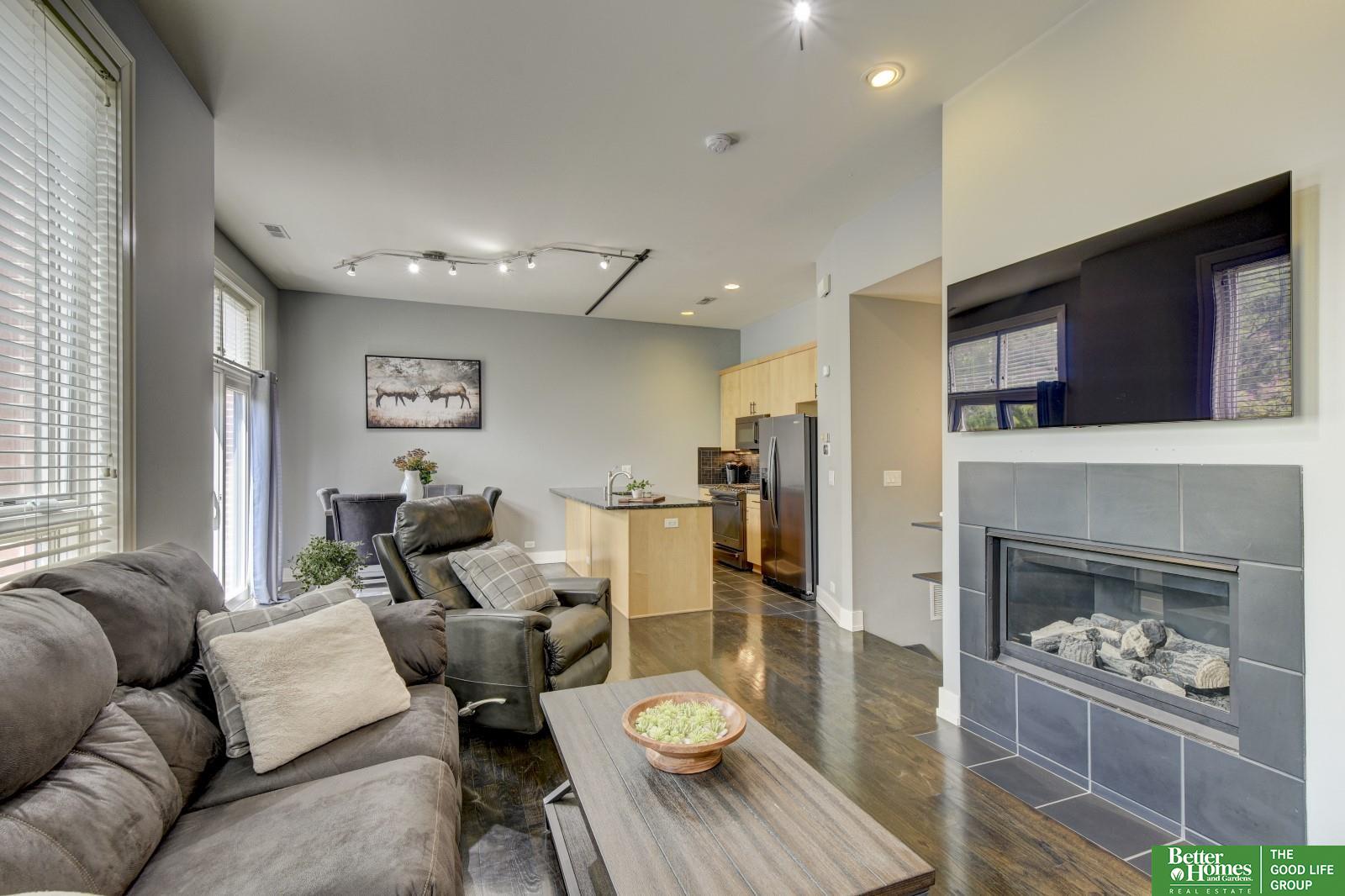 913 S 10 Court
