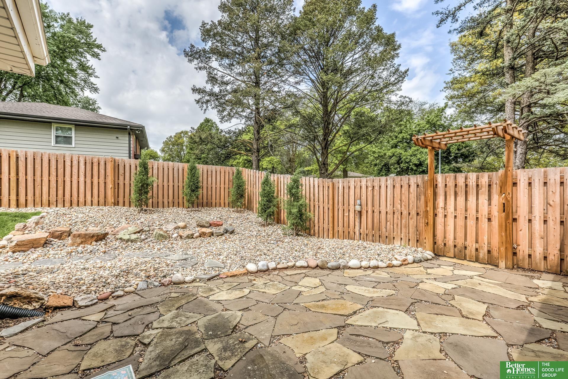 1506 S 118th Street