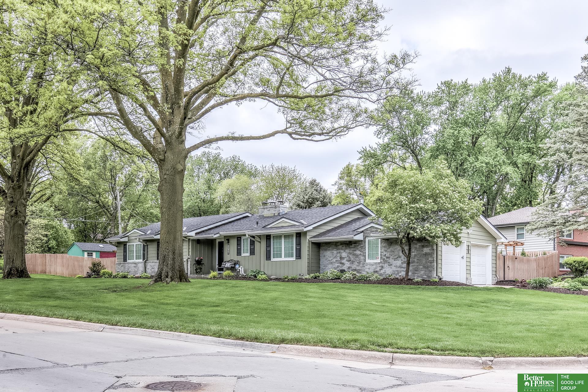 1506 S 118th Street