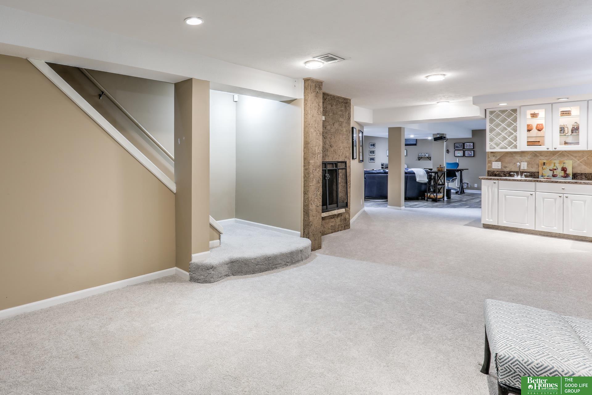 1506 S 118th Street