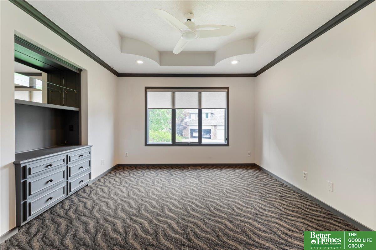 1011 S 117th Court