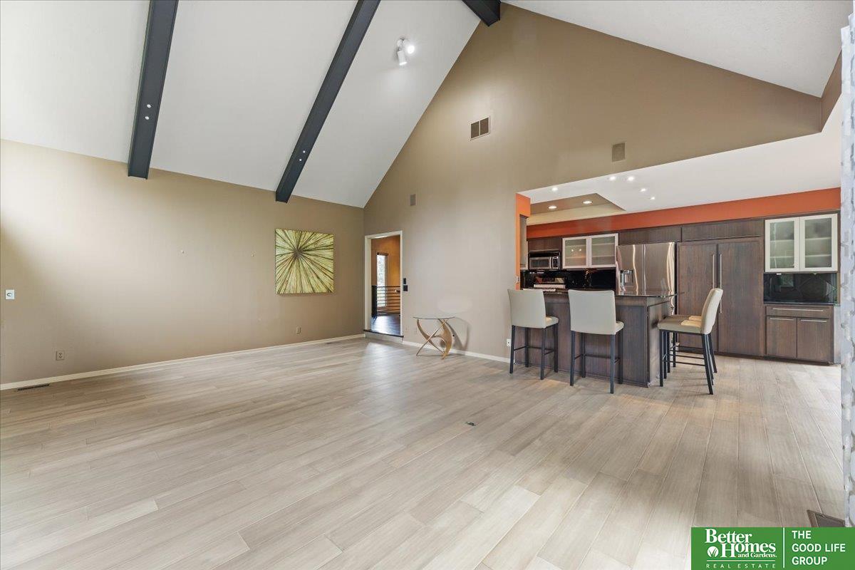 1011 S 117th Court