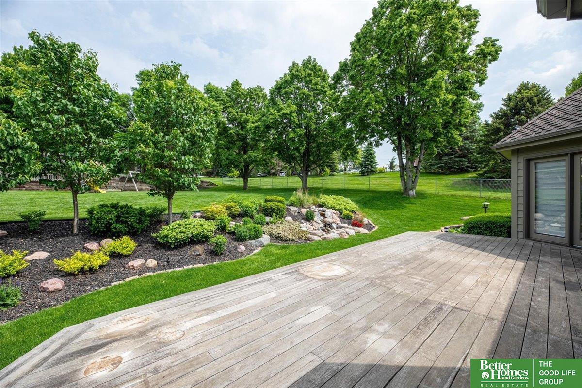 1011 S 117th Court