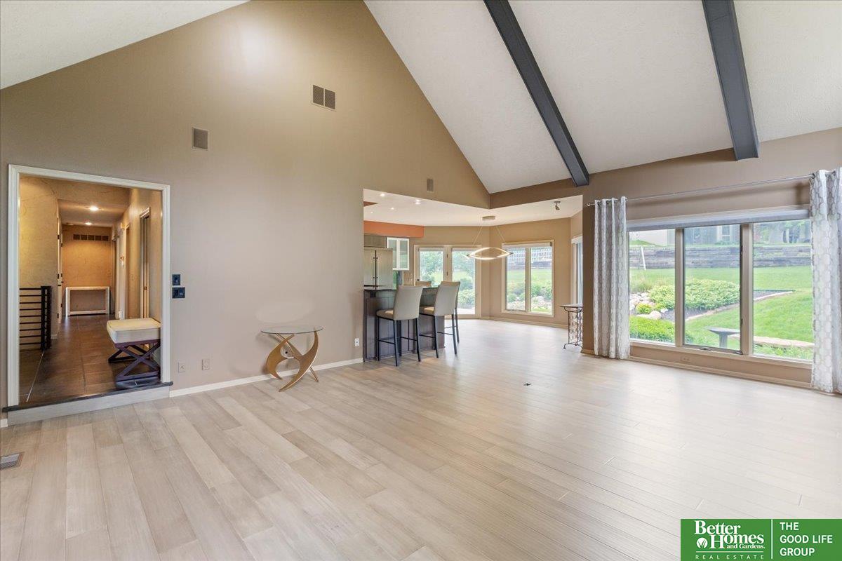 1011 S 117th Court
