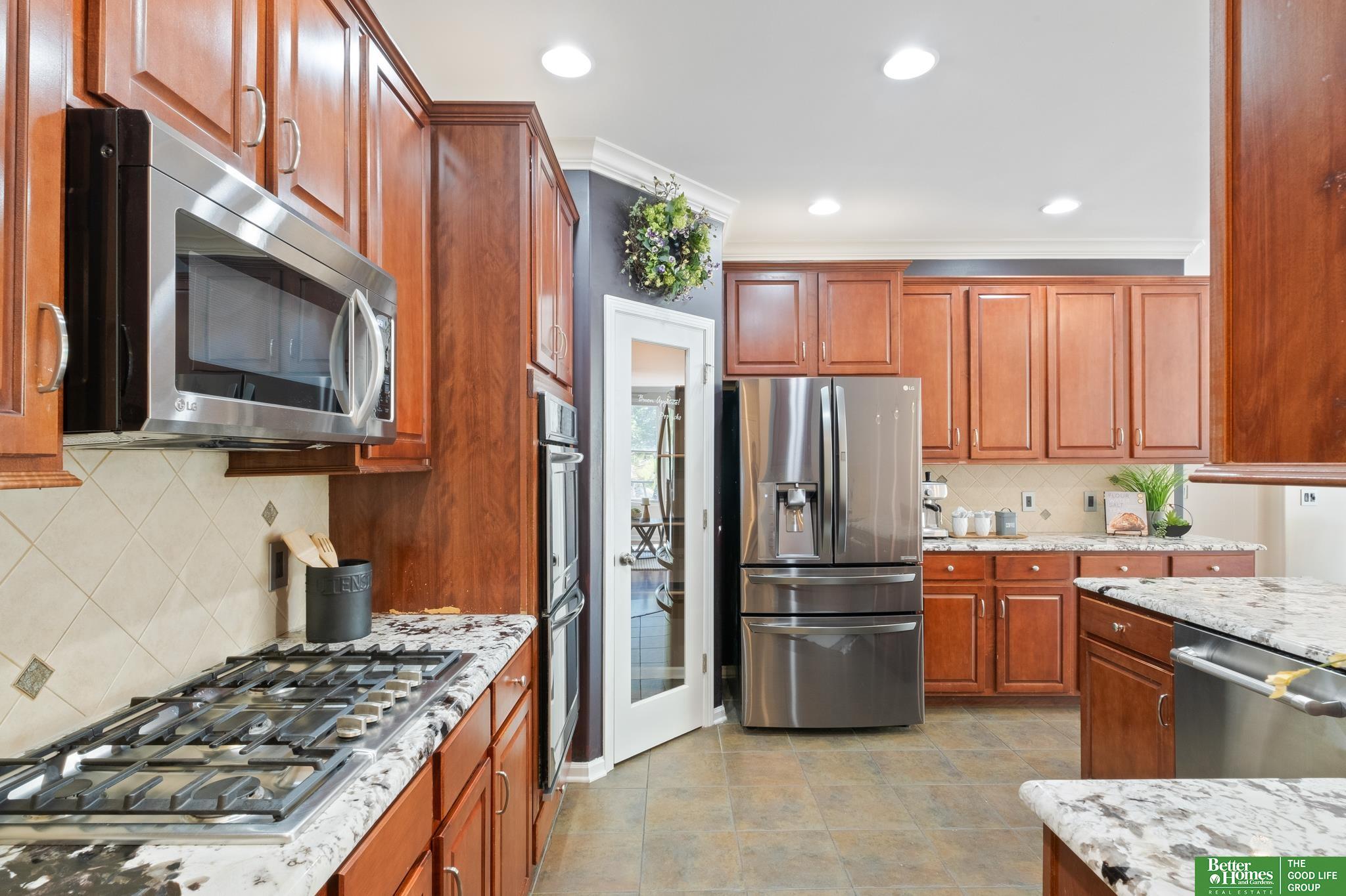 571 S 182nd Street
