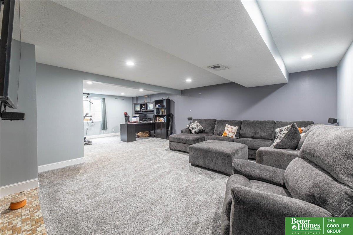 2706 S 102nd Street
