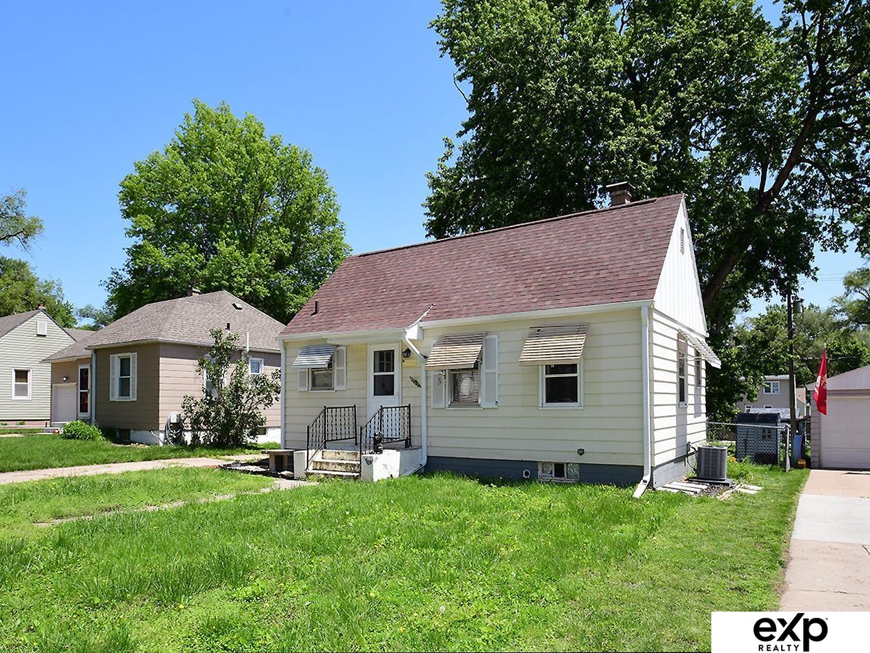 2607 Van Buren Street