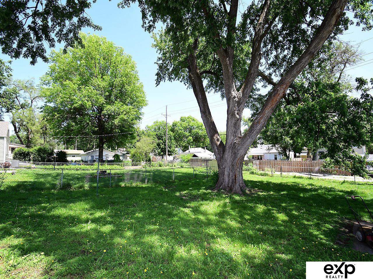 2607 Van Buren Street