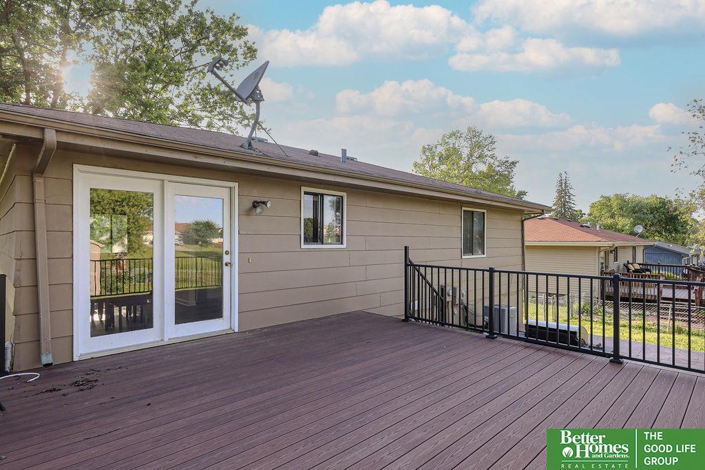 7721 Greenleaf Drive