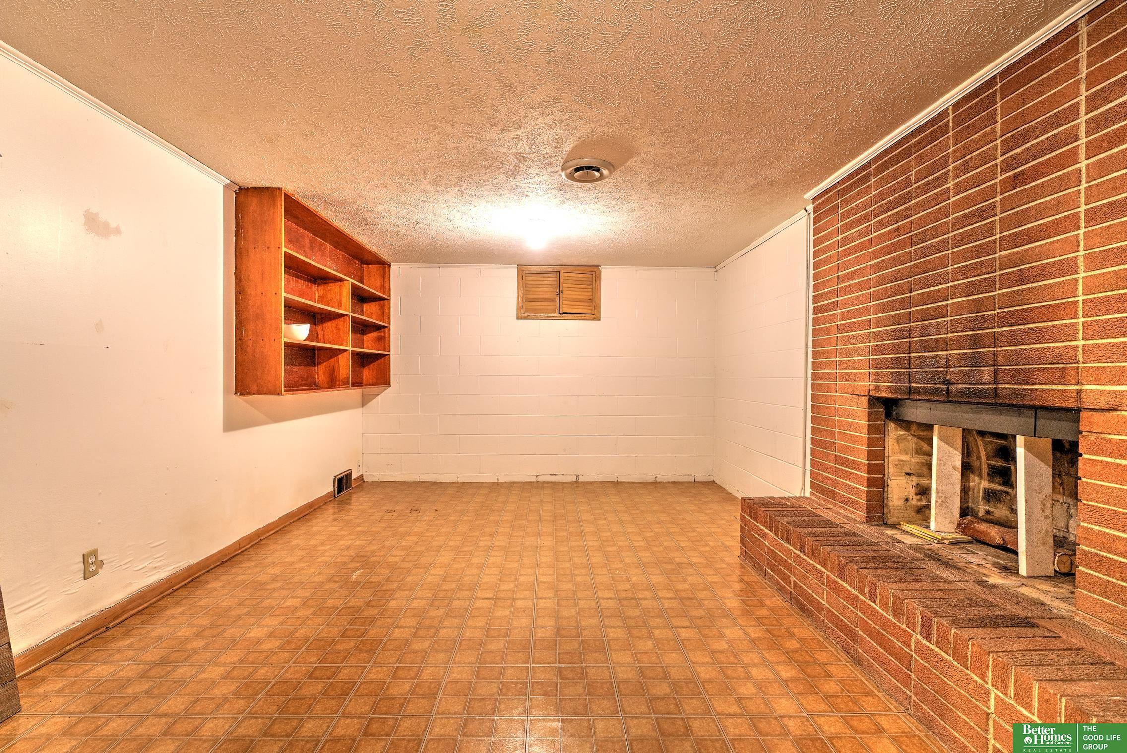 1301 Ventura Drive