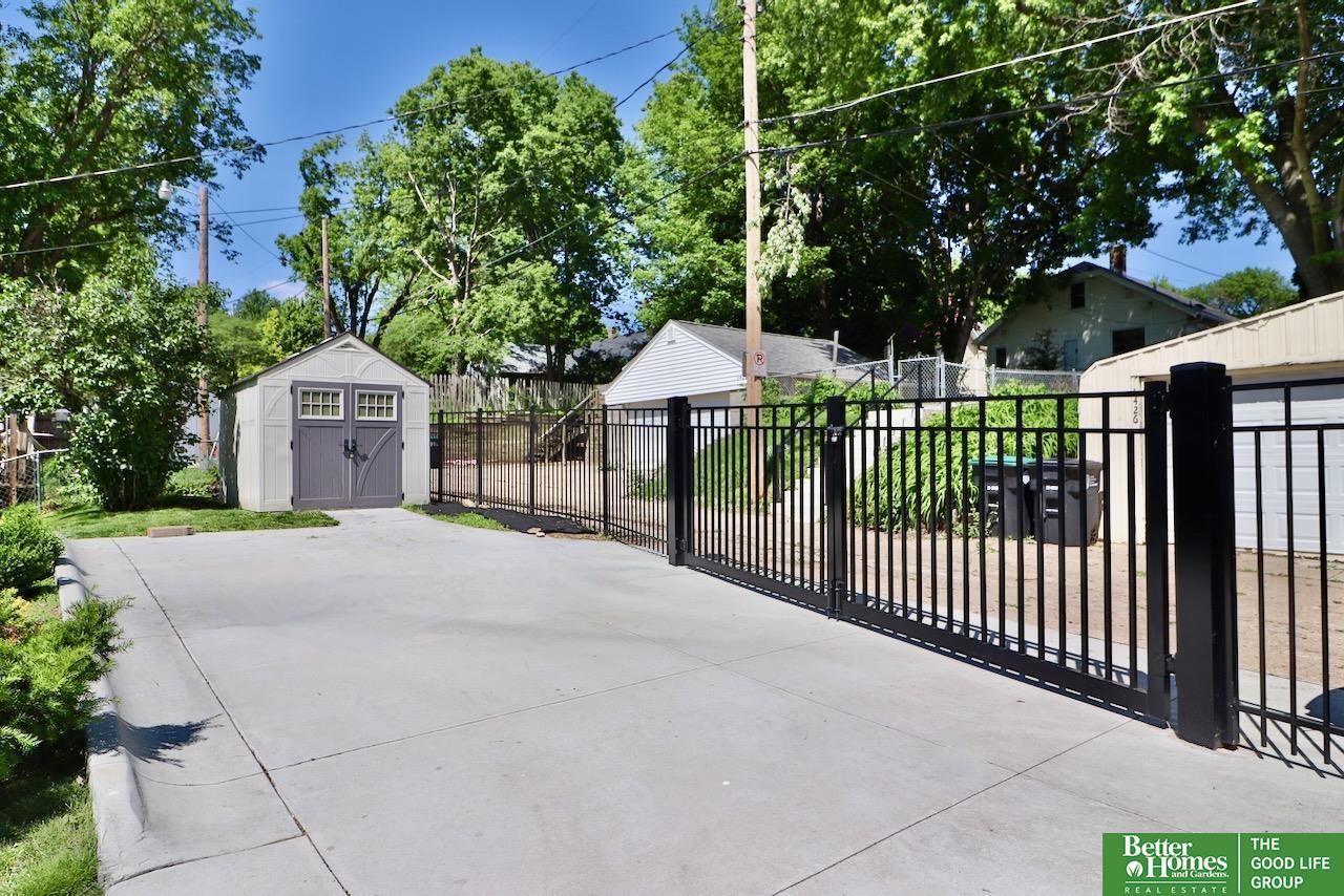 1423 S 54th Street