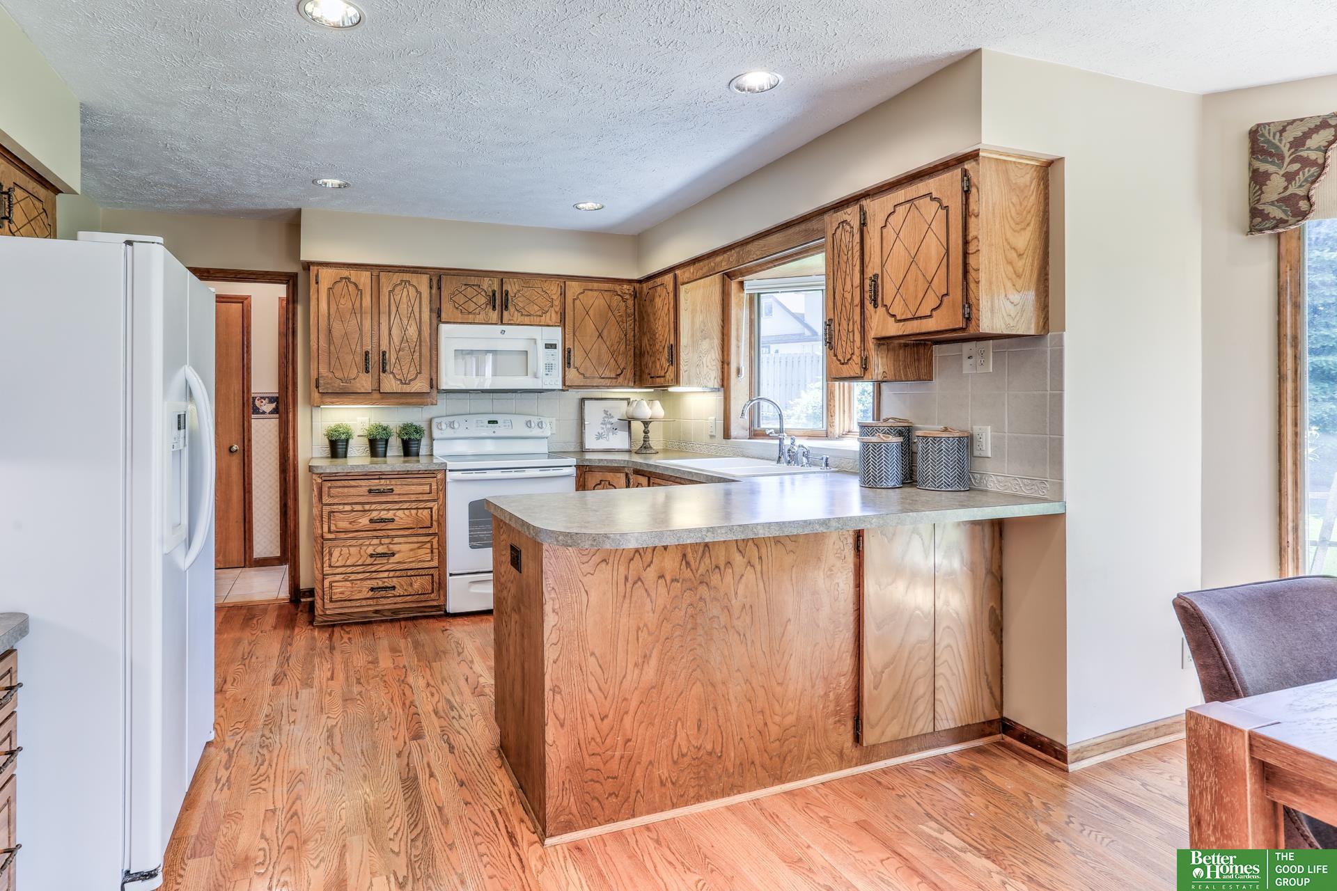1872 S 155th Circle