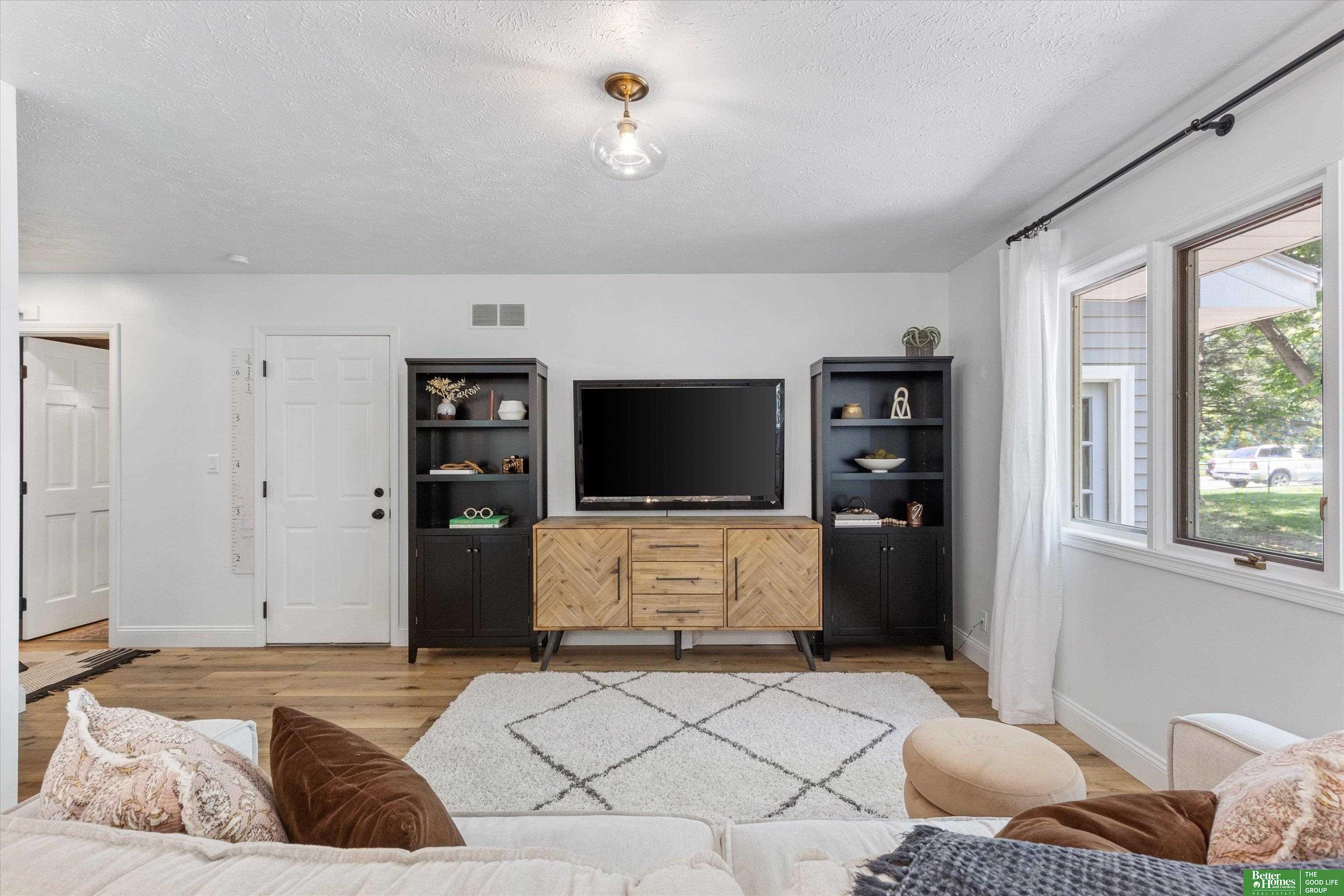 4633 Fir Hollow Lane