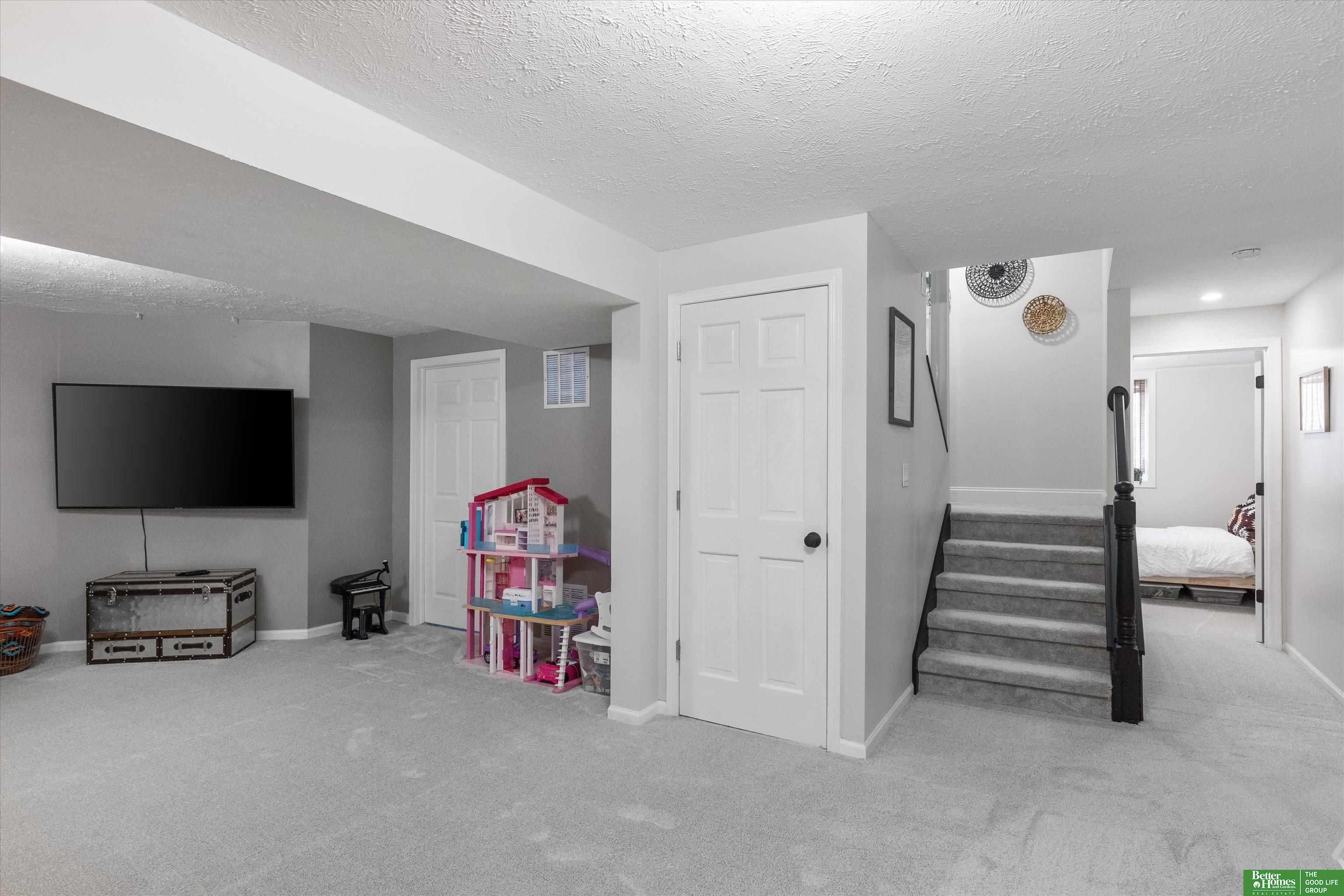 4633 Fir Hollow Lane