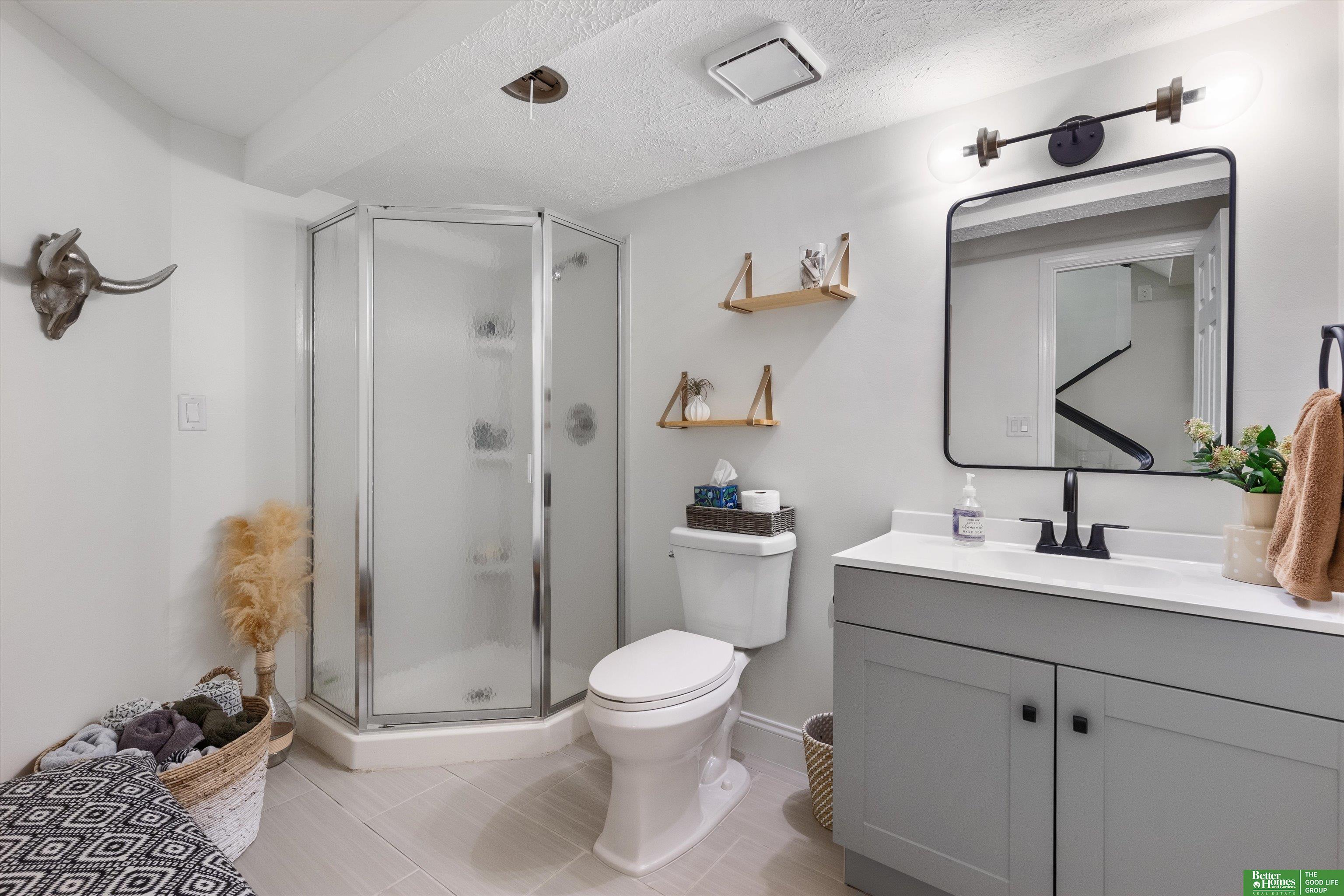 4633 Fir Hollow Lane
