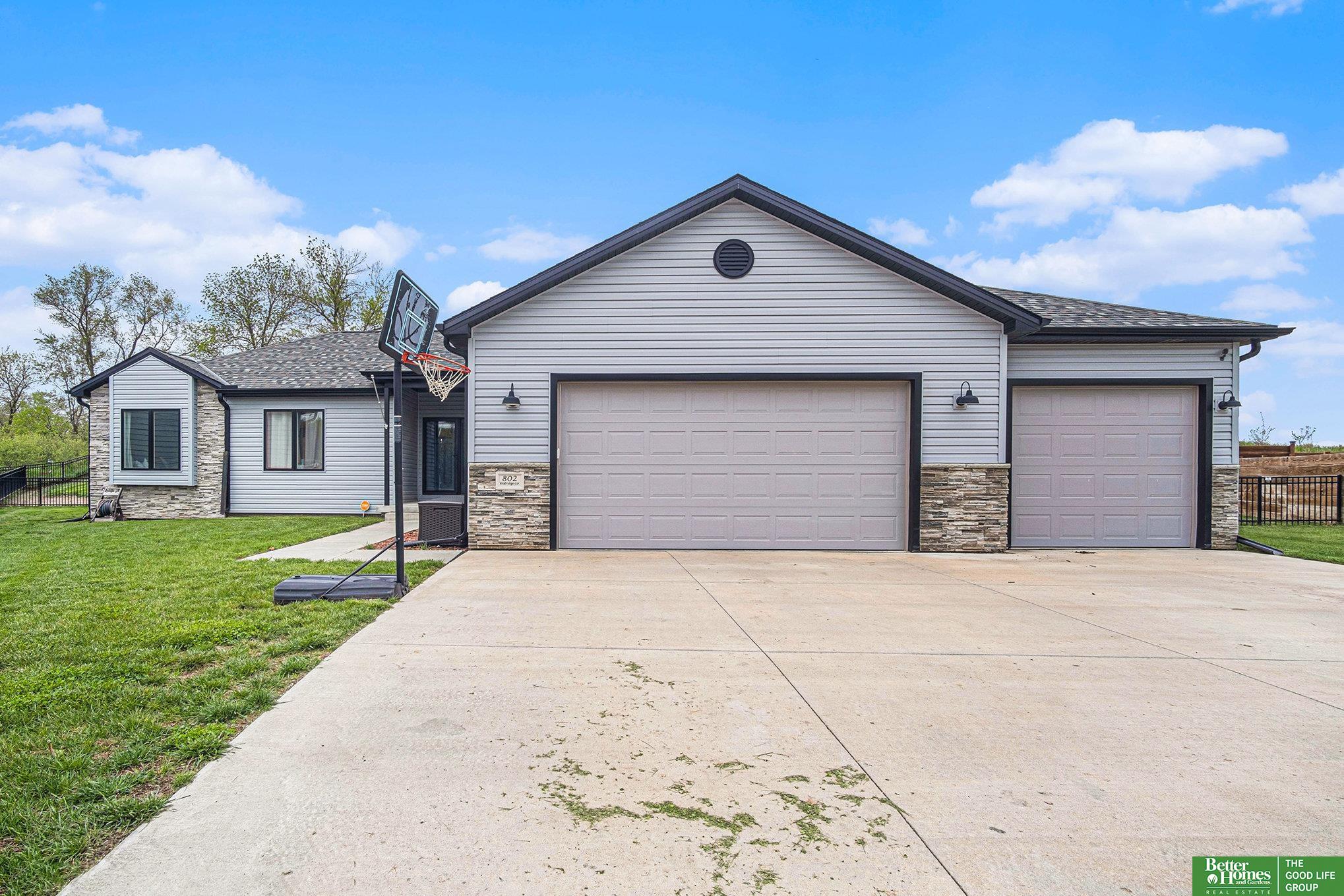 802 Westridge Circle