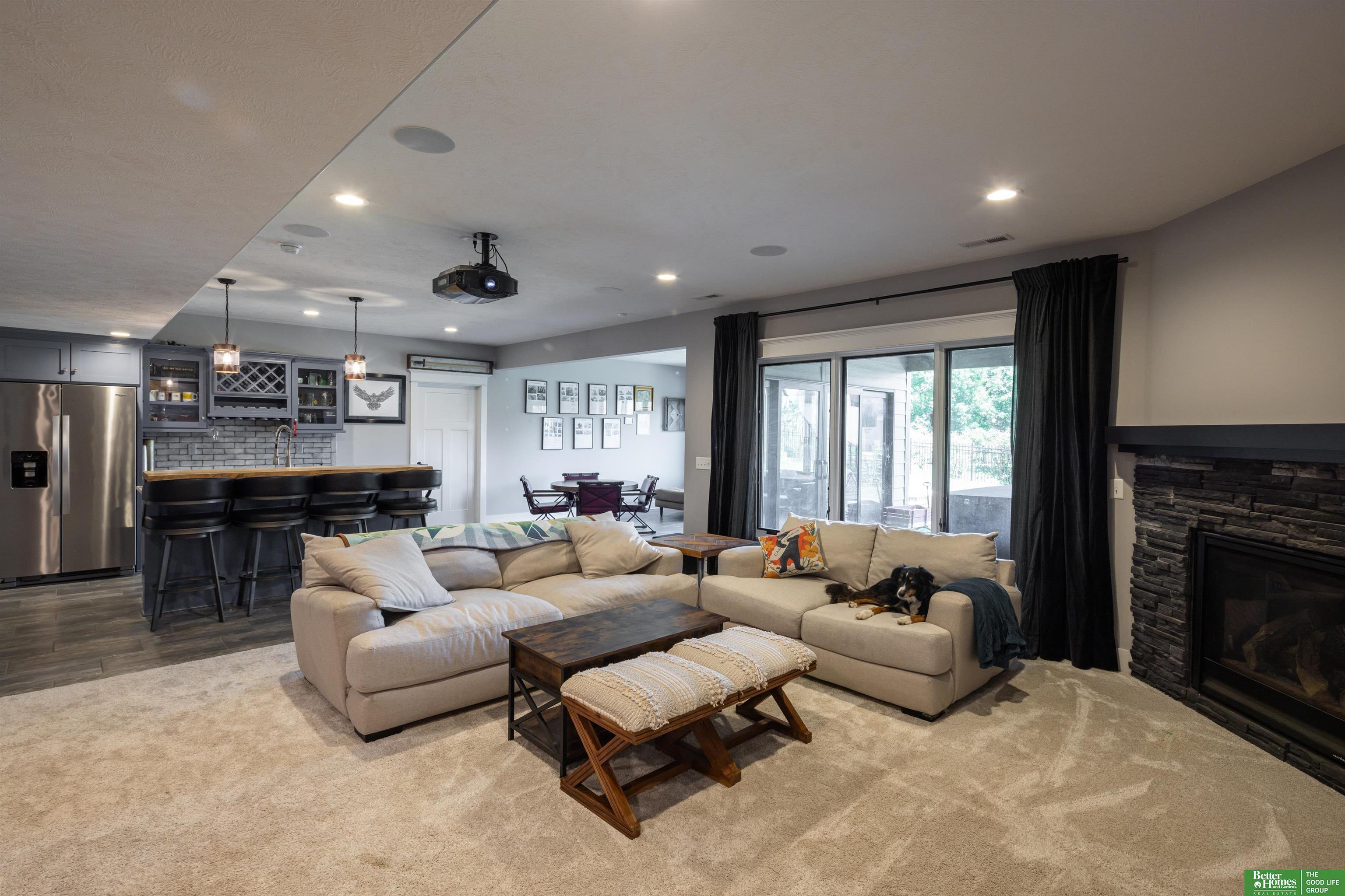 7802 Von Street