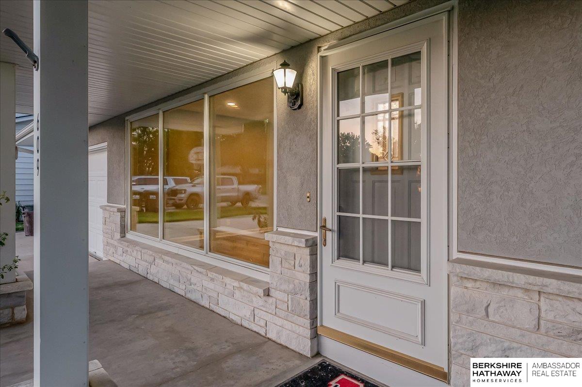 609 Apache Drive