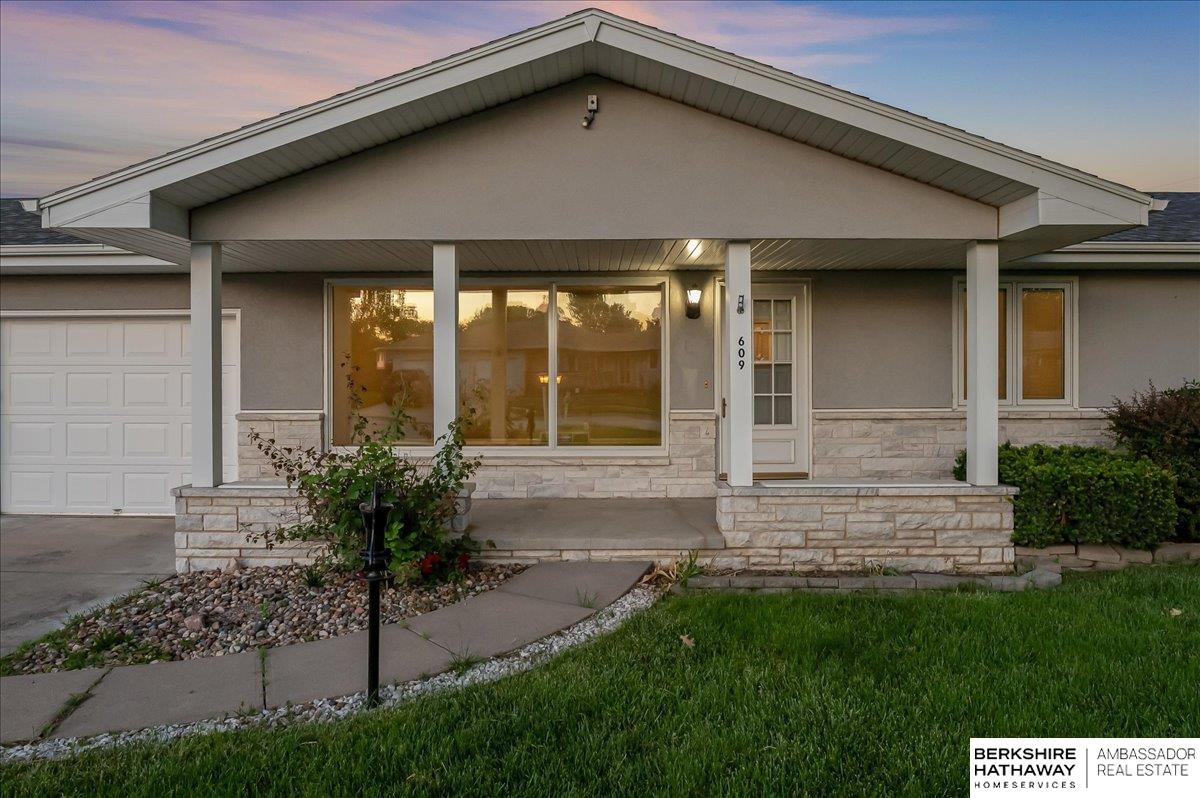 609 Apache Drive