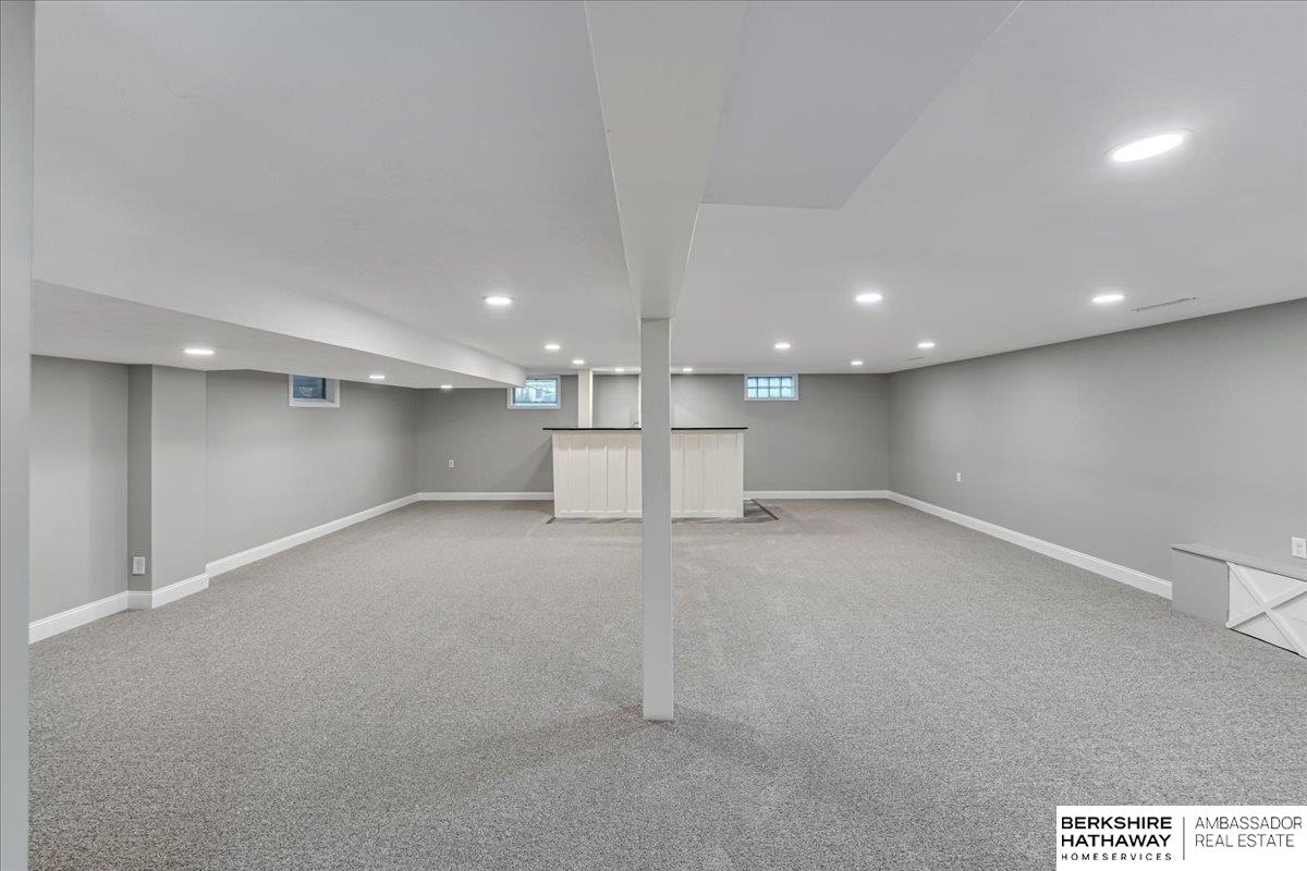 609 Apache Drive
