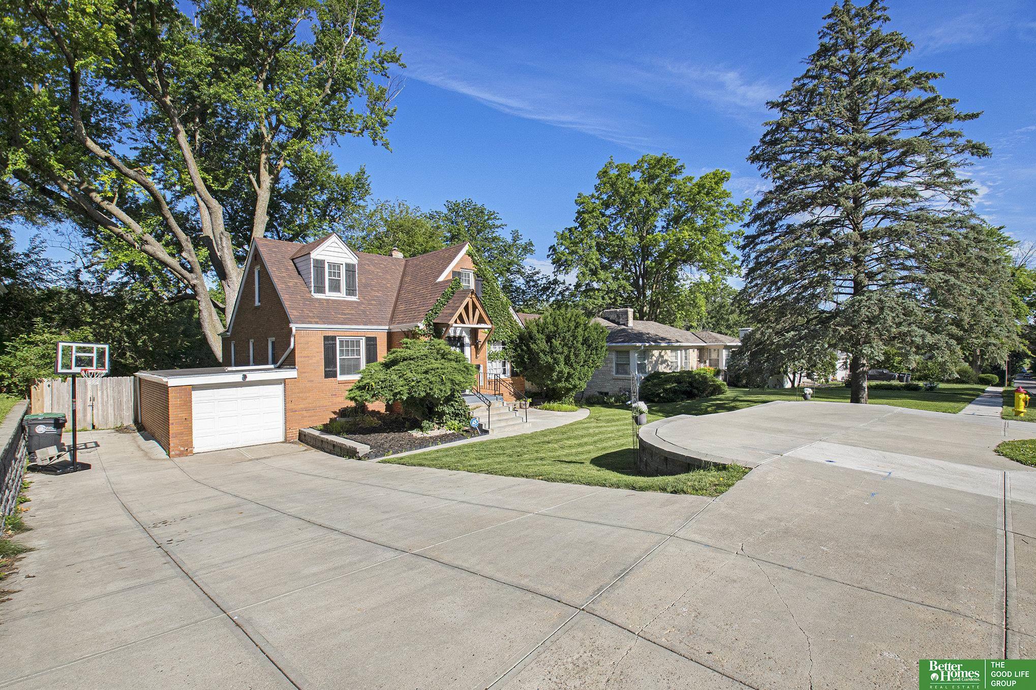 3322 N 48th Street