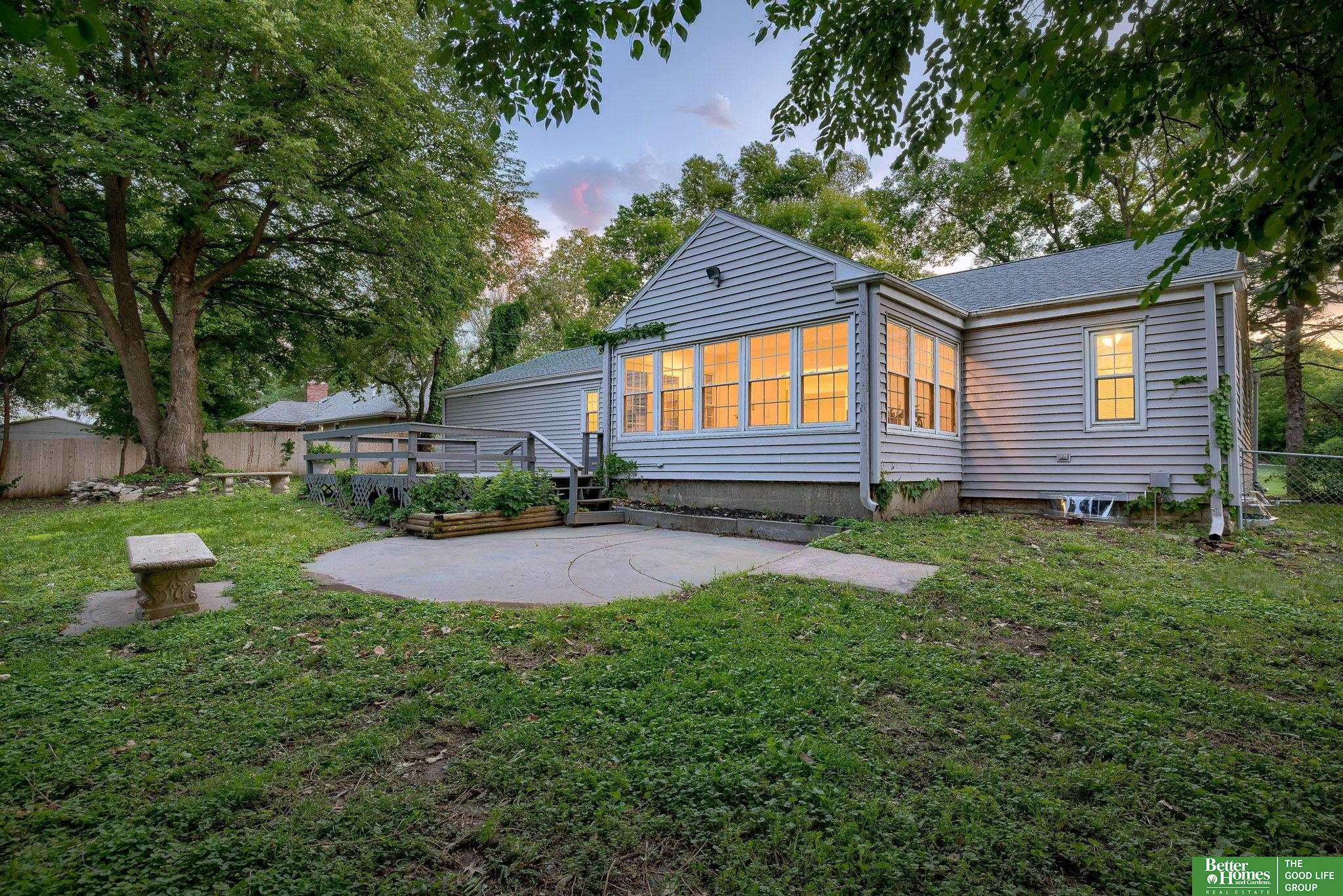 1223 N 95th Avenue