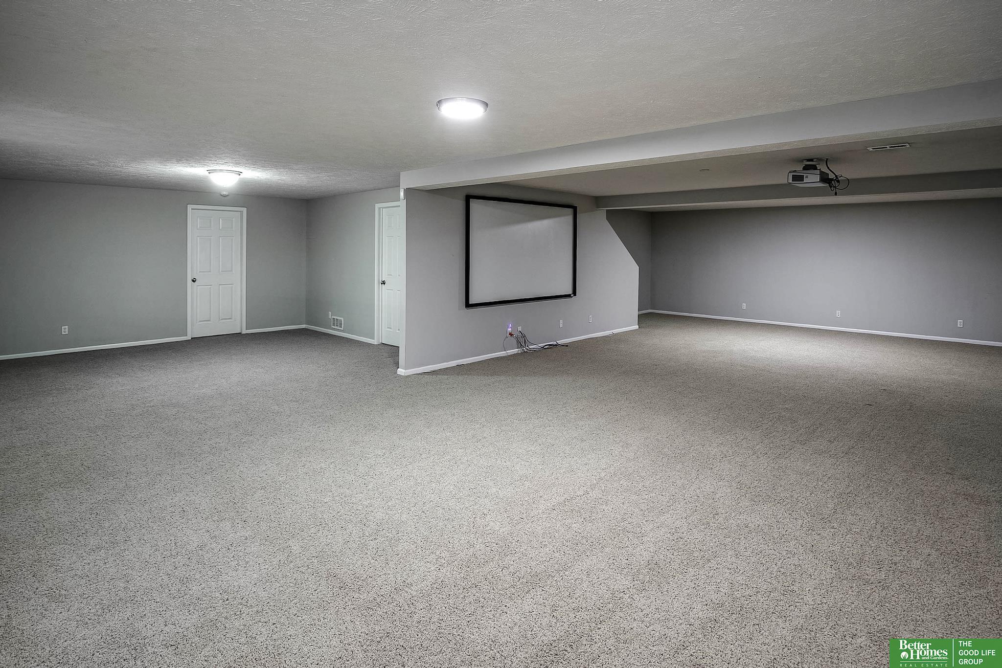 16118 Woodcrest Circle