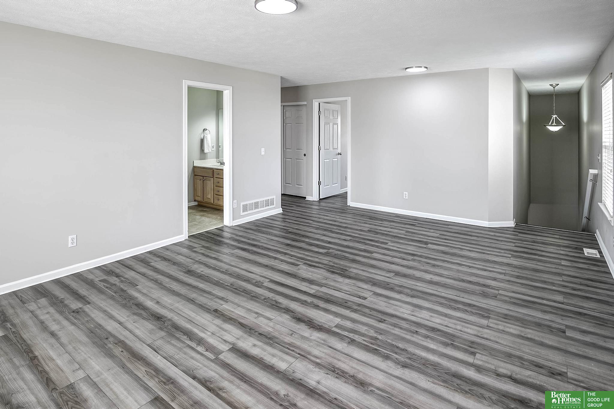 16118 Woodcrest Circle