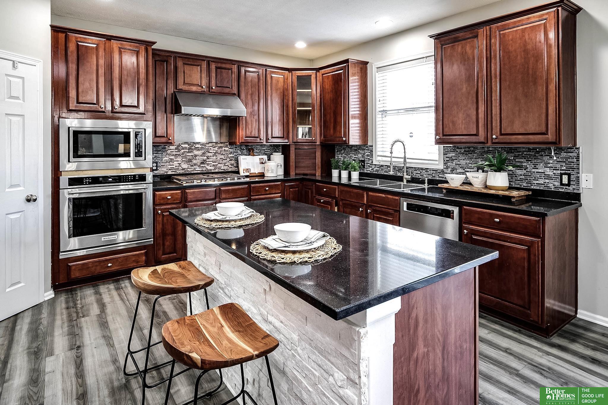 16118 Woodcrest Circle