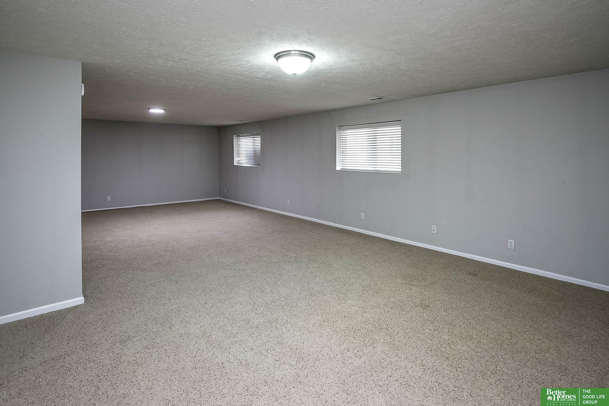 16118 Woodcrest Circle