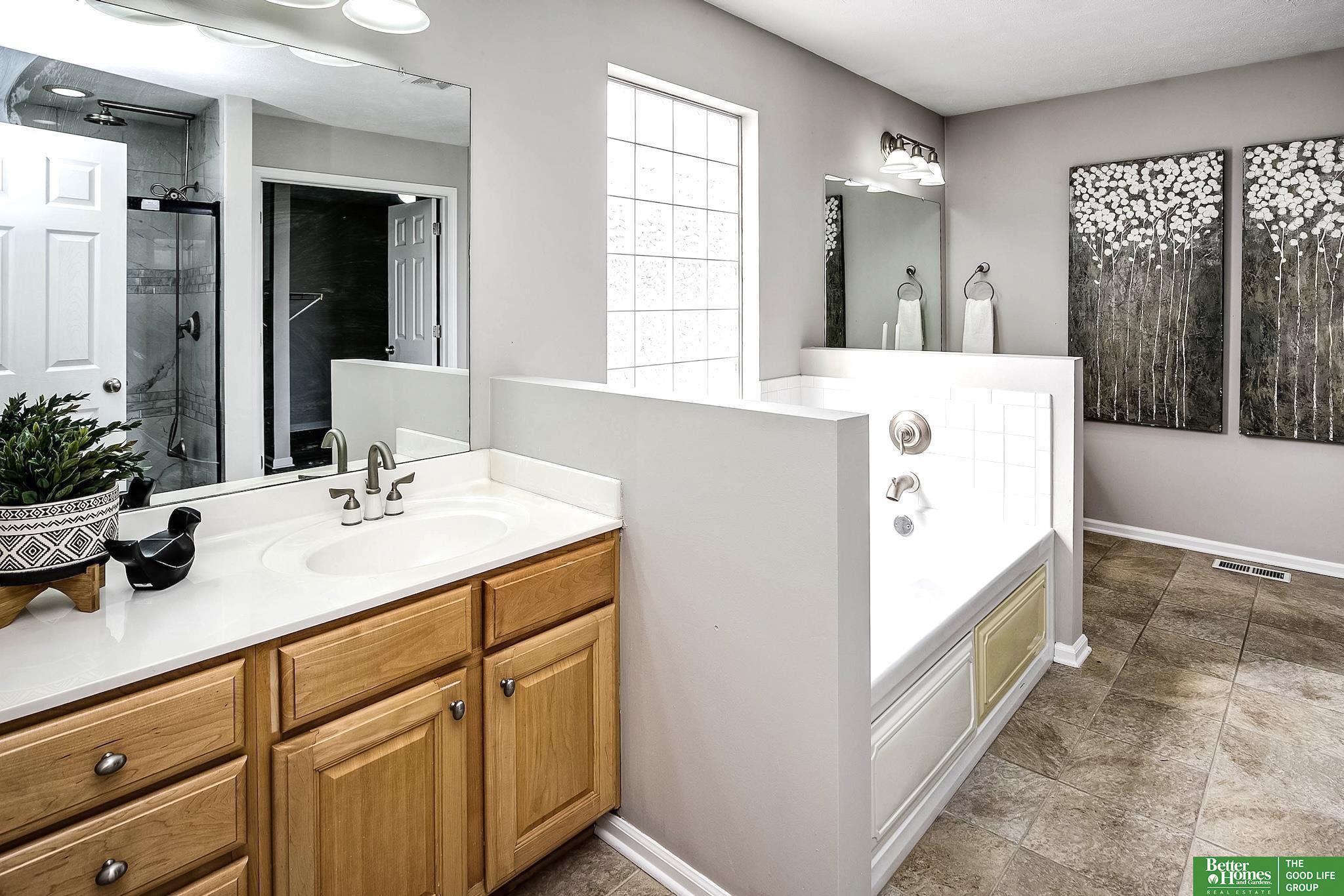 16118 Woodcrest Circle