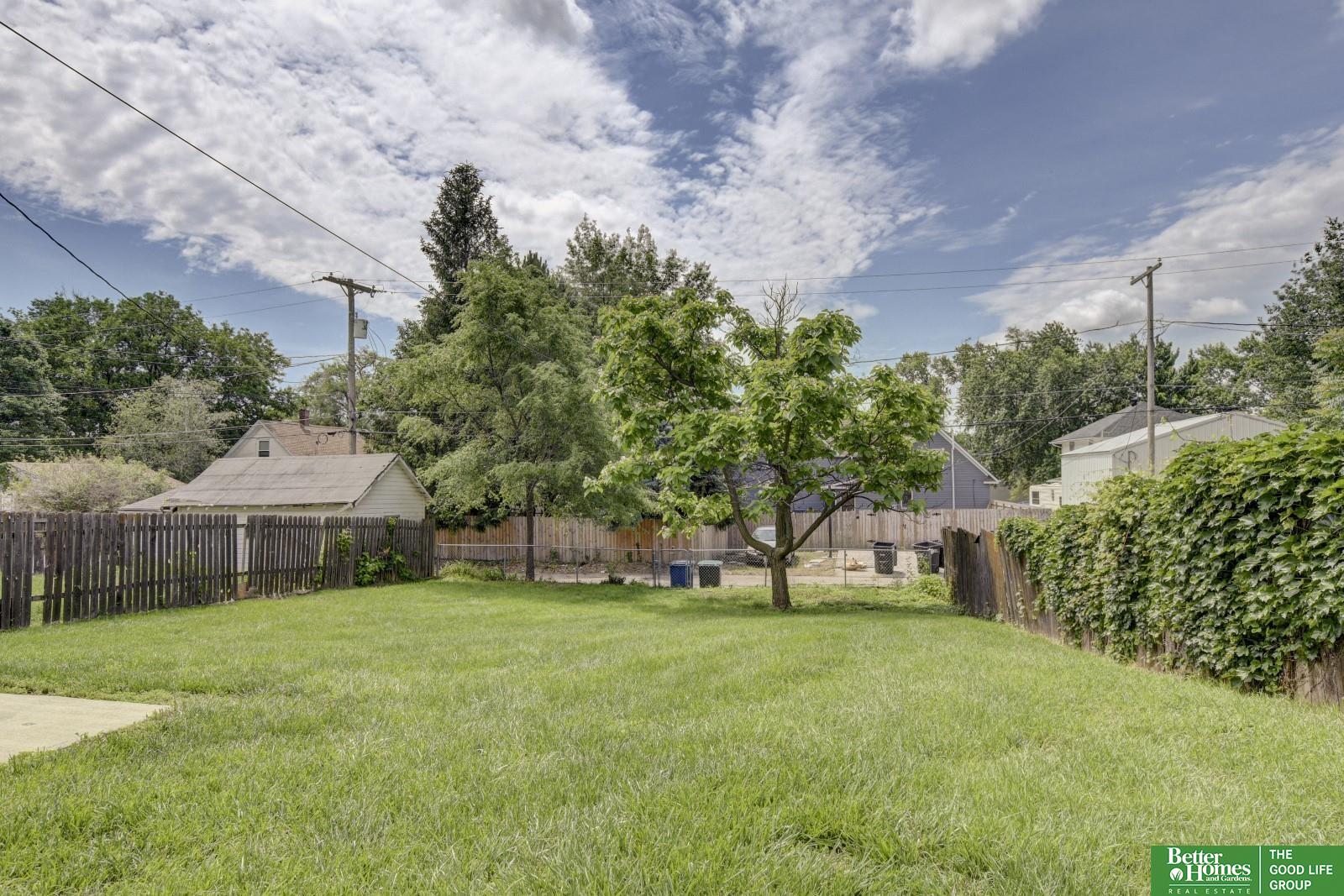 4313 Seward Street