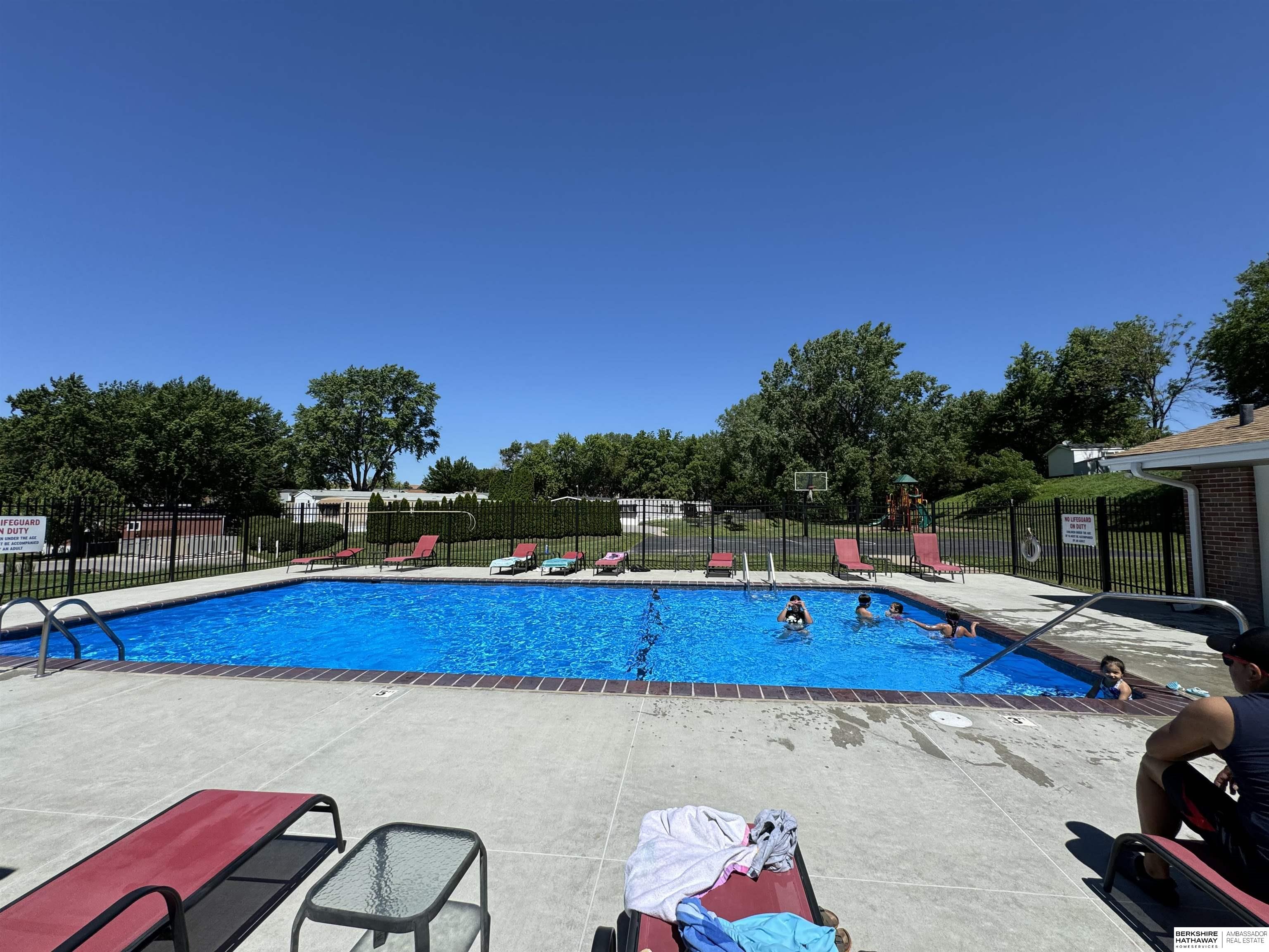 12624 Manderson Plaza
